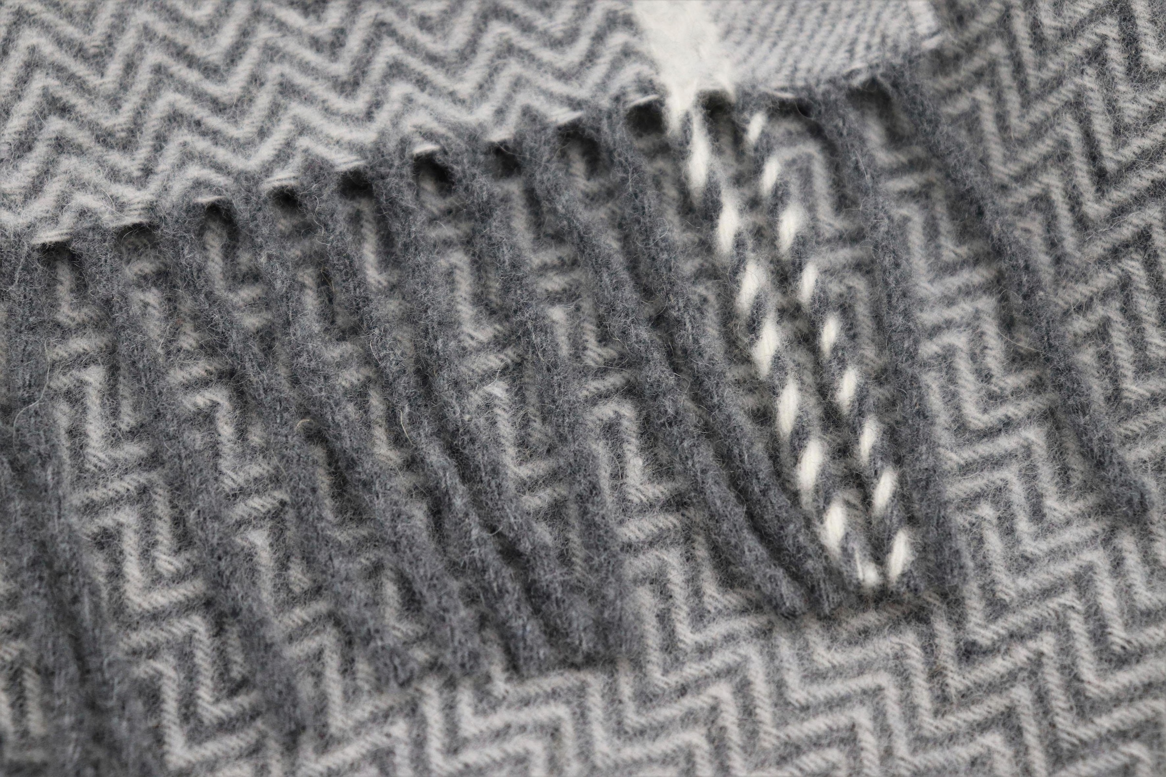 Biederlack Wolldecke »Herringbone«, Mit Fransen, Kuscheldecke
