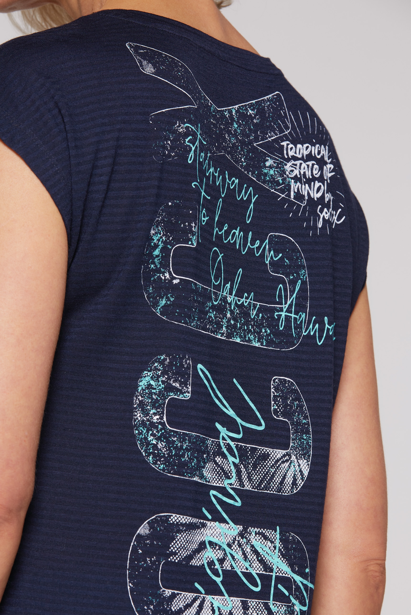 SOCCX Rundhalsshirt, mit überschnittenen Schultern
