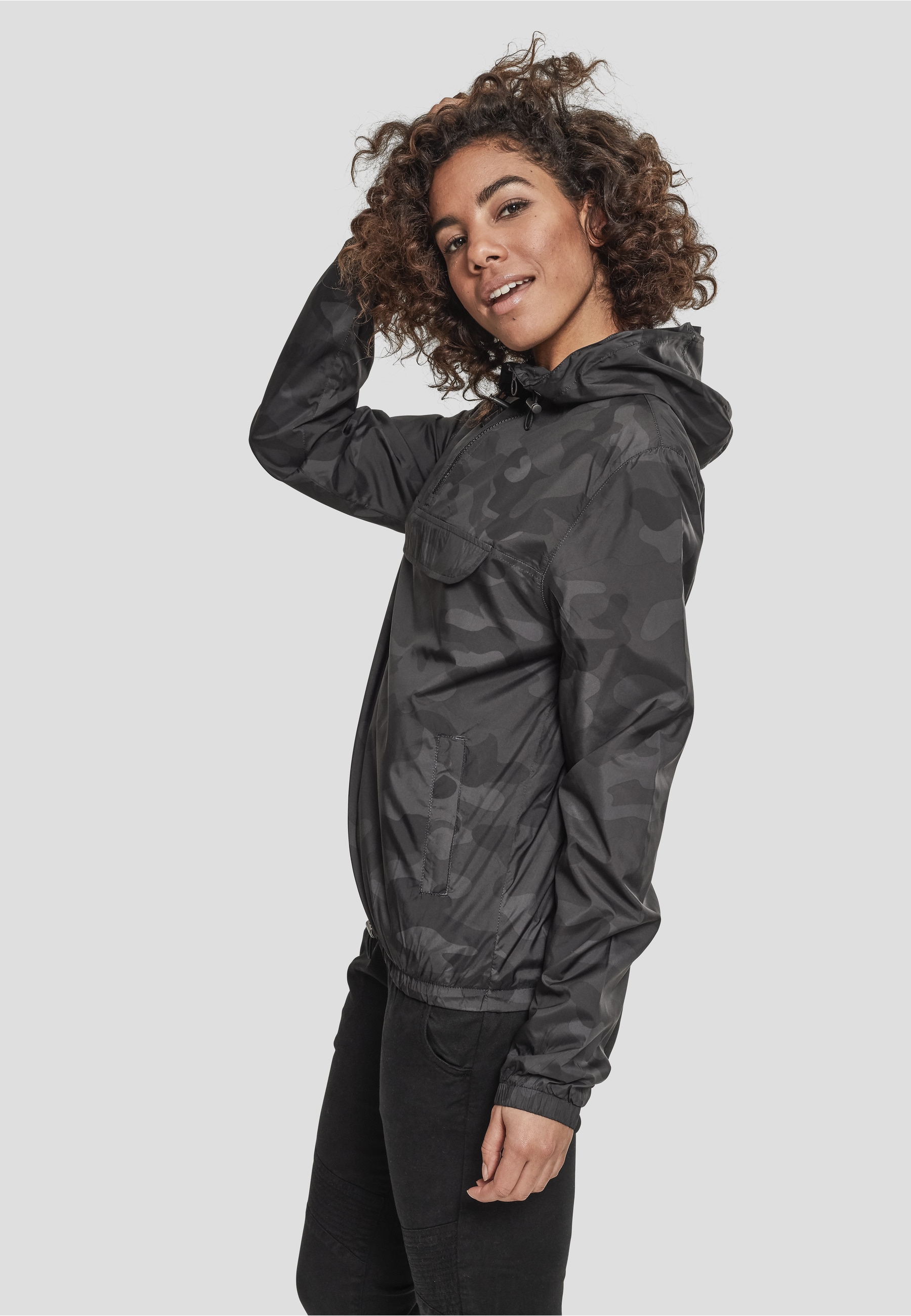 URBAN CLASSICS Outdoorjacke »Urban Classics Damen Ladies Camo Pull Over Jacket« 1 Stk. tlg. mit Kapuze
