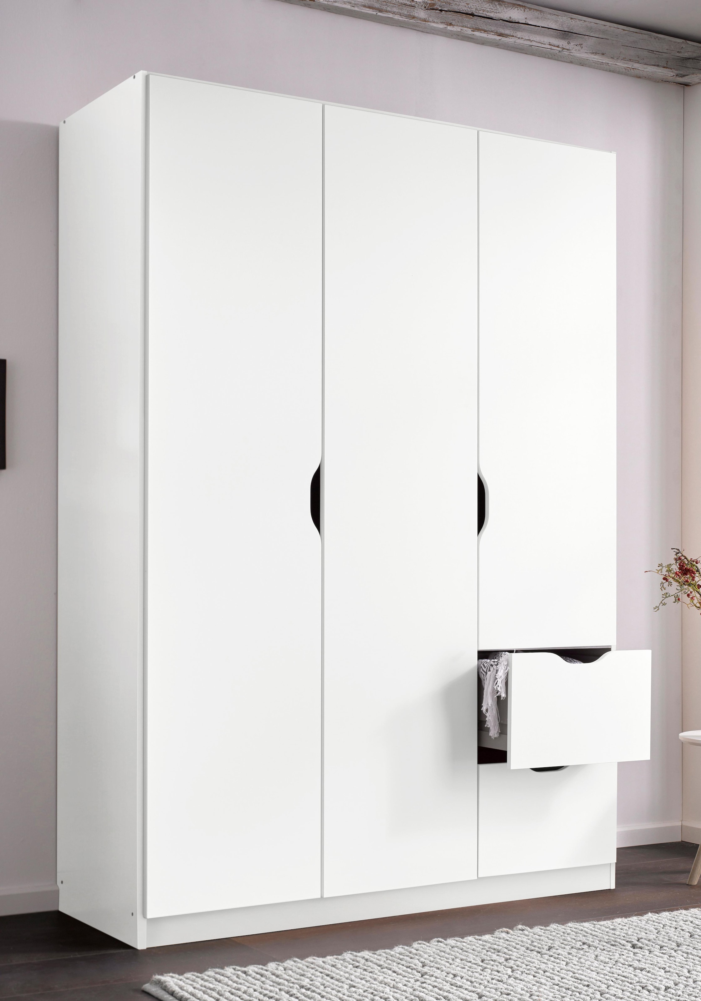 rauch Kleiderschrank »Freising geräumiger Schrank Garderobe Schlafzimmerschrank«, (in 2 Breiten erhältlich TOP ANGEBOT !), mit Griffmulden und Schubkästen OTTO´s Chois TOP PRODUKT