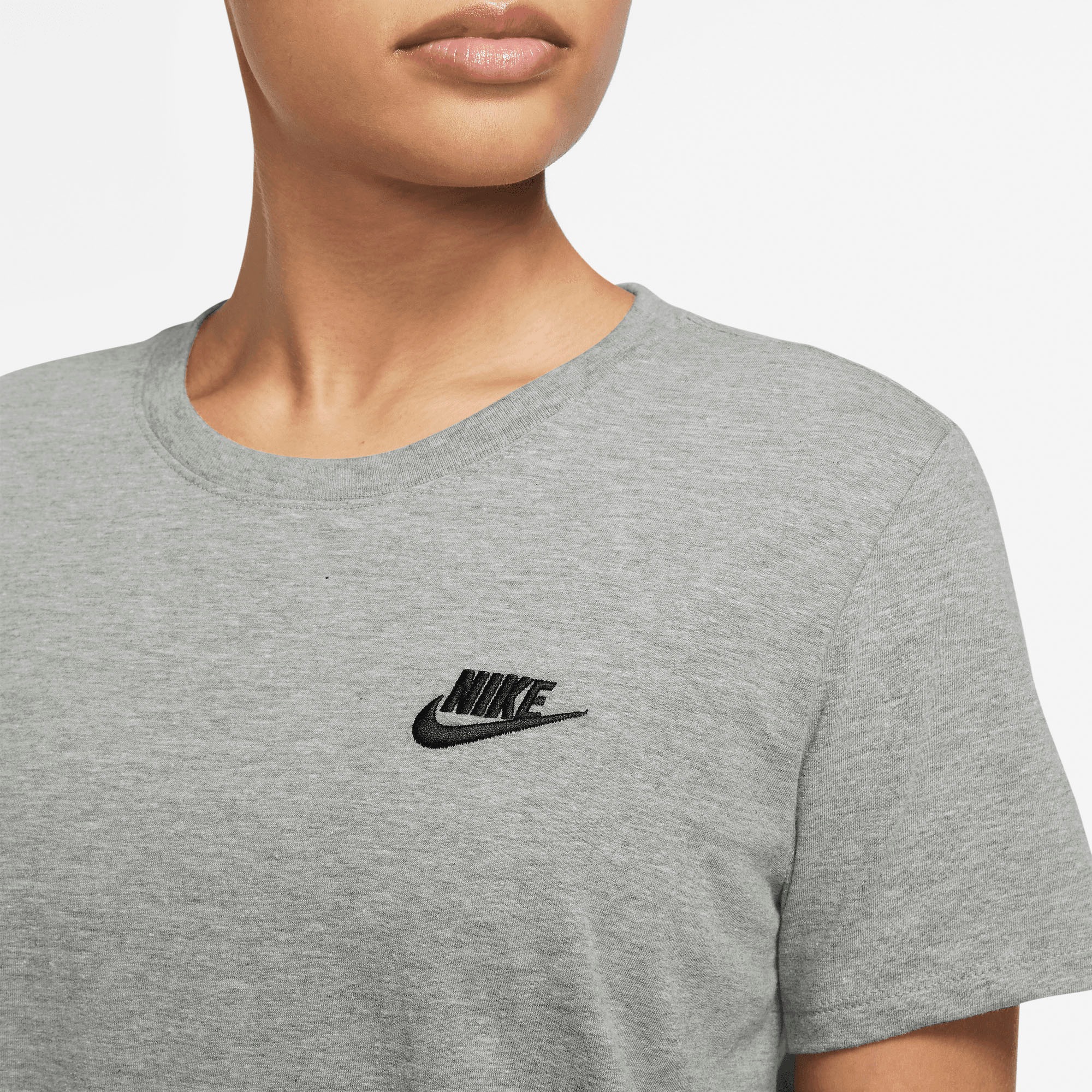 T-Shirt NIKE SPORTSWEAR "W NSW CLUB SS TEE", Damen, Gr. XL, grau (dk grau heather), Jersey, Obermaterial: 100% Baumwolle, normal, Rundhals, Shirts T-Shirt 3