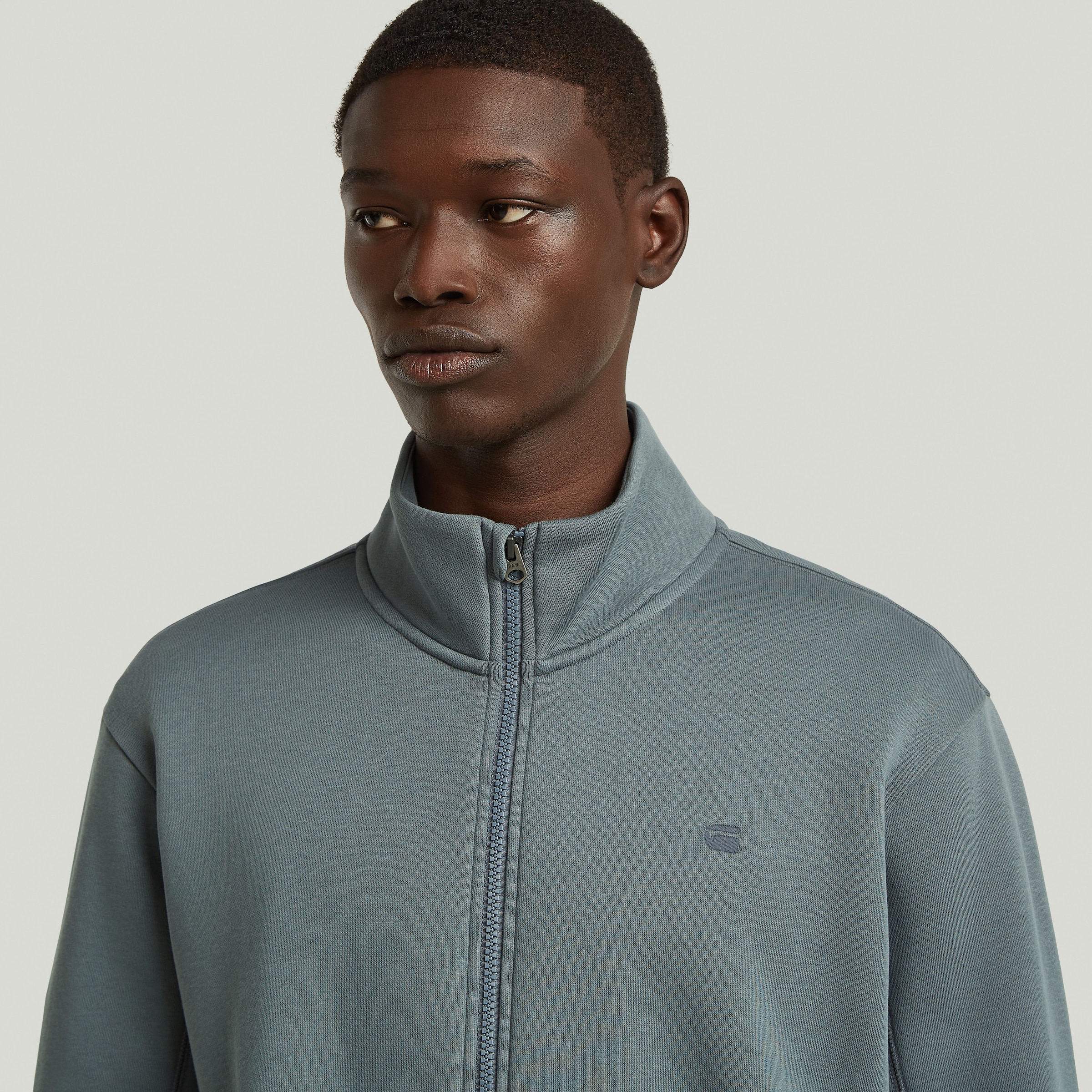 G-STAR mit Logostickerei auf der Brust