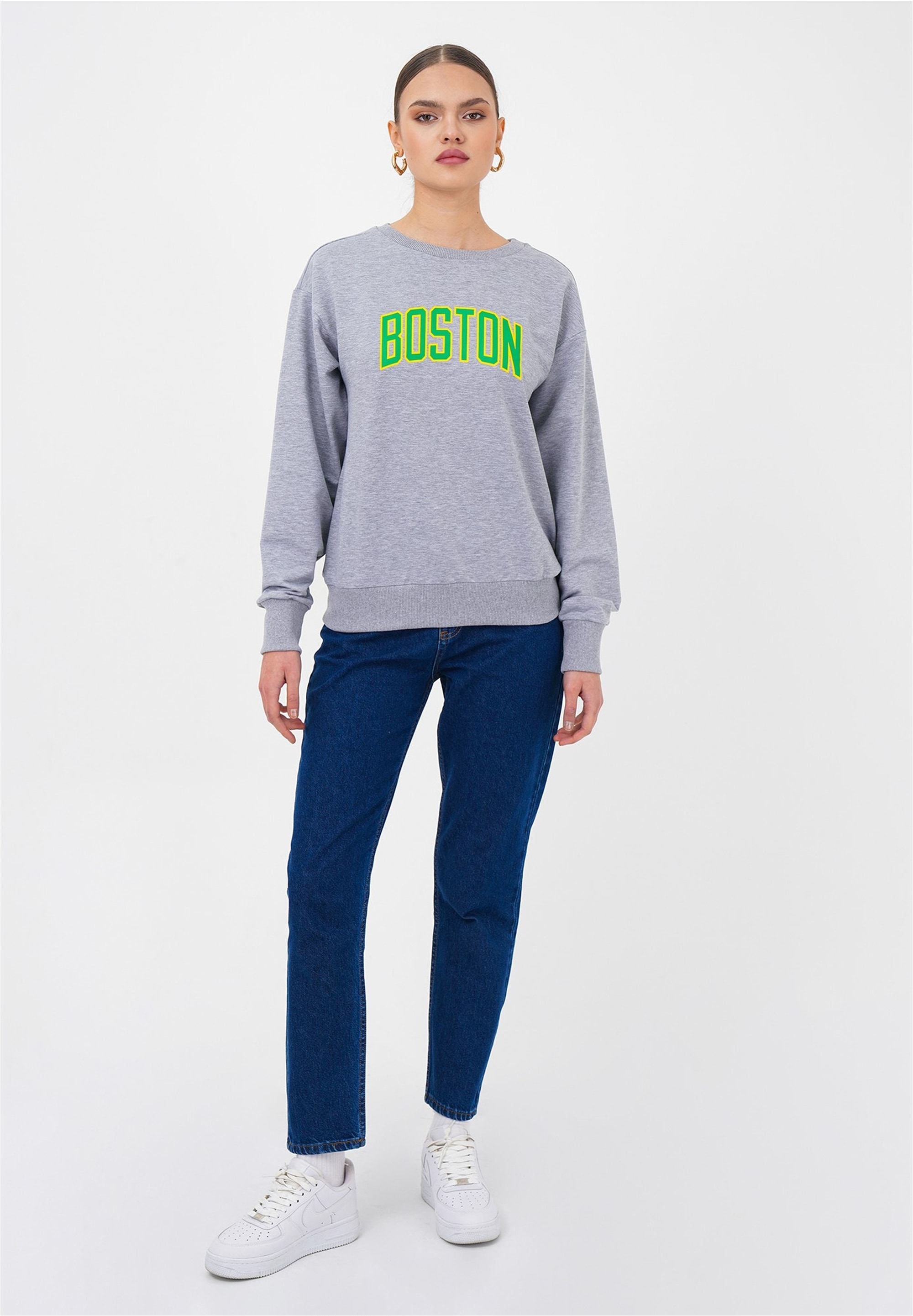 freshlions Sweatshirt "Boston", (1 tlg.), mit coolem Schriftzug günstig online kaufen