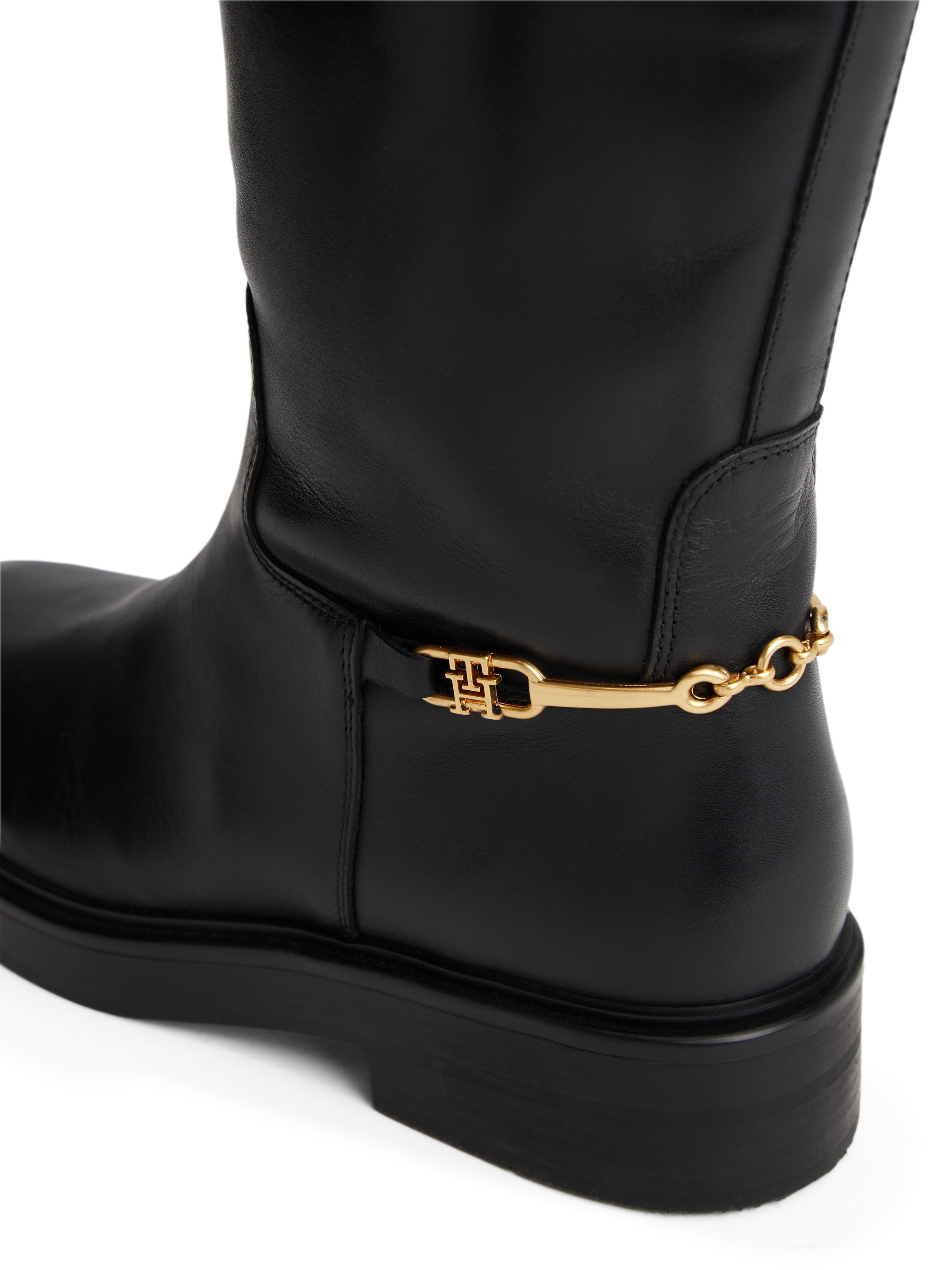 Tommy Hilfiger Stiefel »TH HORSEBIT RIDING LONG BOOT«, Blockabsatz, Langschaftstiefel, goldfarbene Zierkette an der Ferse