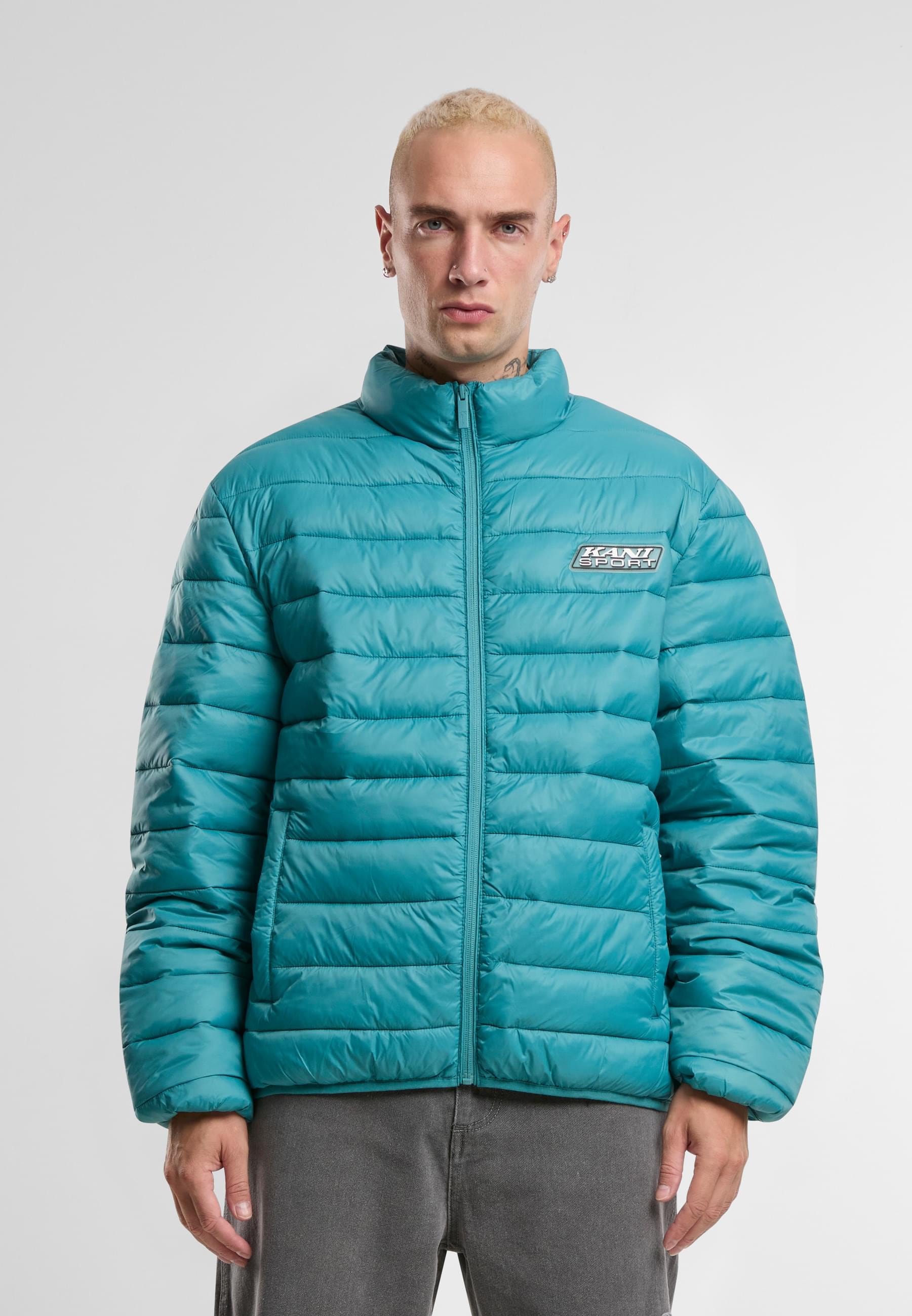 Karl Kani Allwetterjacke »Karl Kani Karl Kani Sport Patch Light Puffer Jacket«, (1 St.), ohne Kapuze