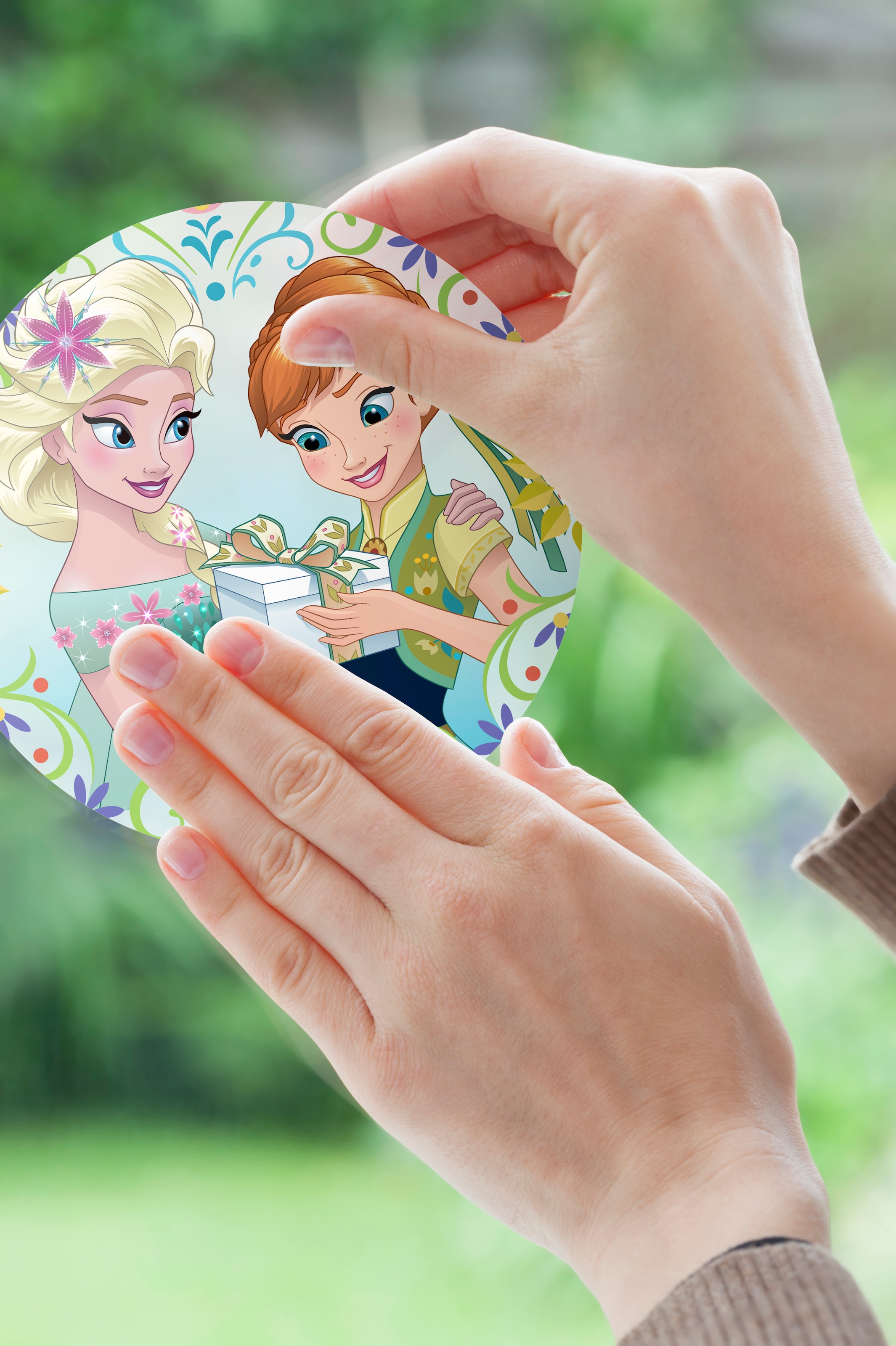 Komar Fensterbild »Fenstersticker - Frozen Springday - Größe 30 x 30 cm« 30 x 30 cm, 2 Bogen