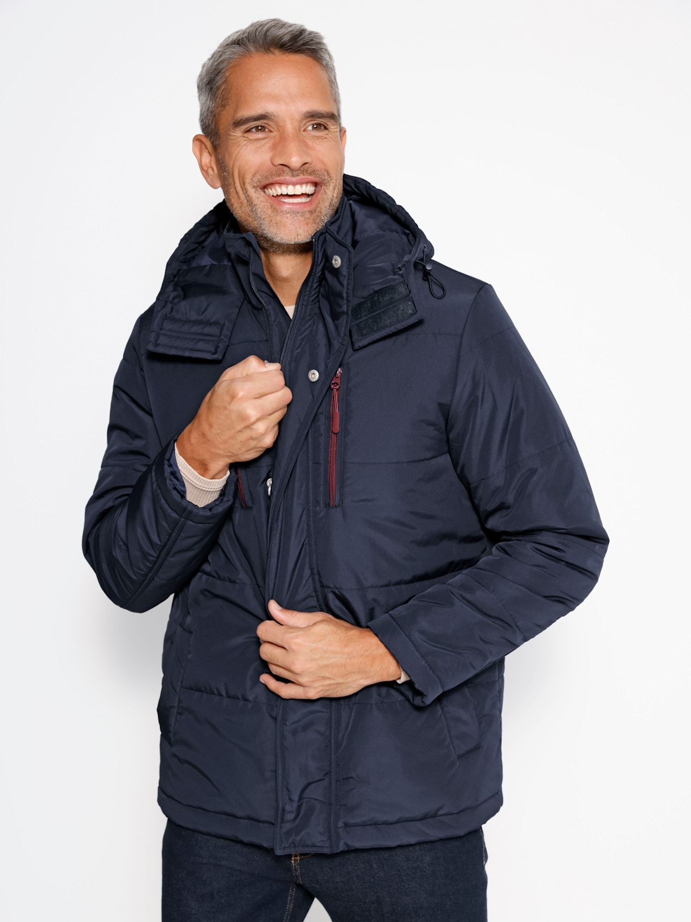 Classic Steppjacke mit Kapuze