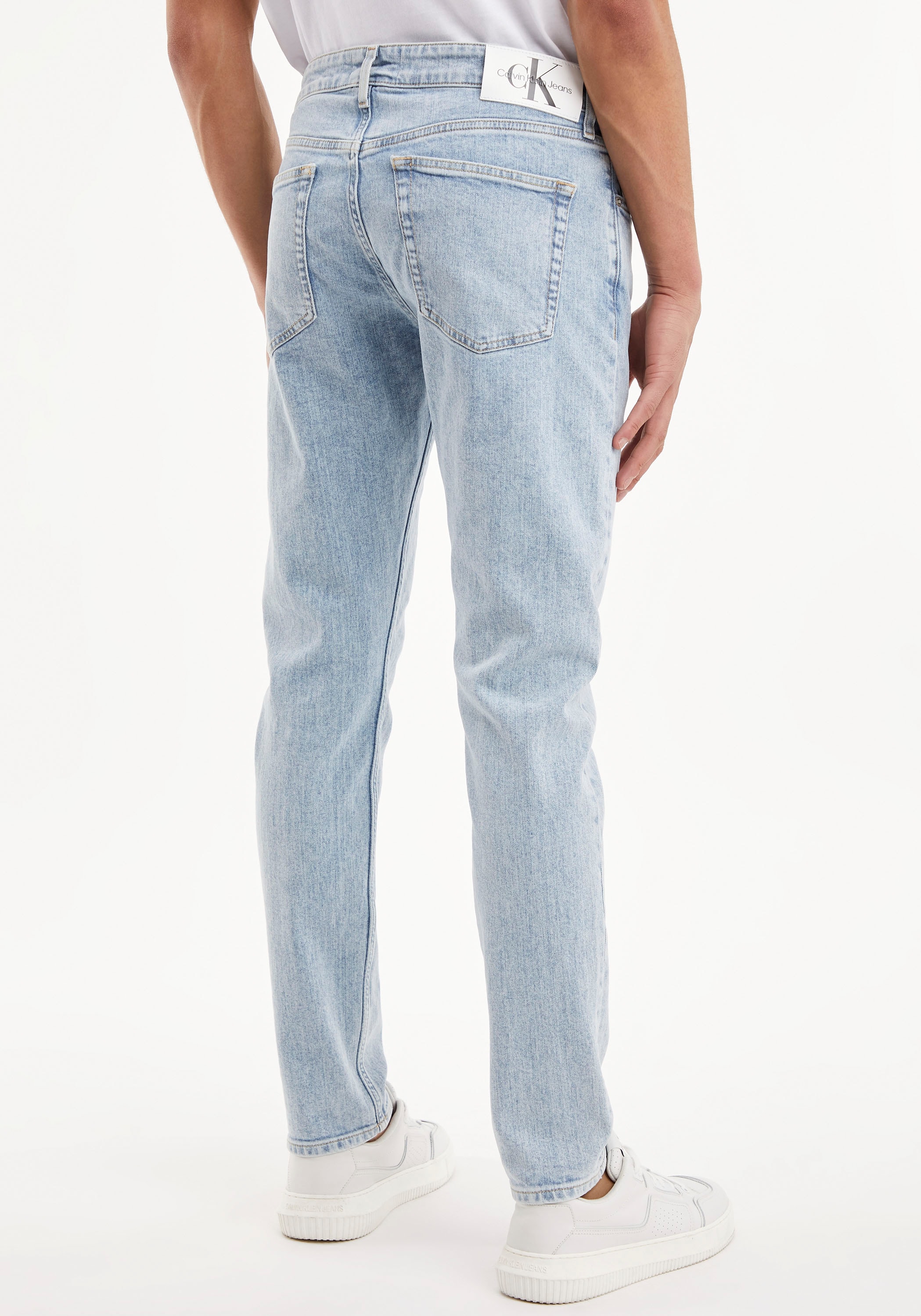Calvin Klein Jeans Tapered-fit-Jeans »SLIM TAPER«, mit Calvin Klein Leder- Badge ▷ bestellen | BAUR