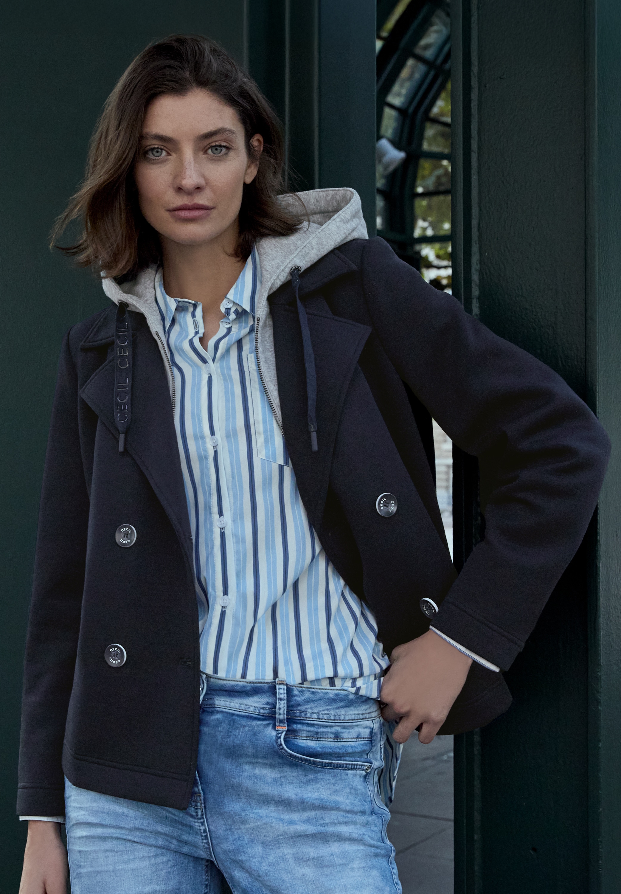 Cecil Kurzjacke ohne Kapuze aus elastischem Materialmix