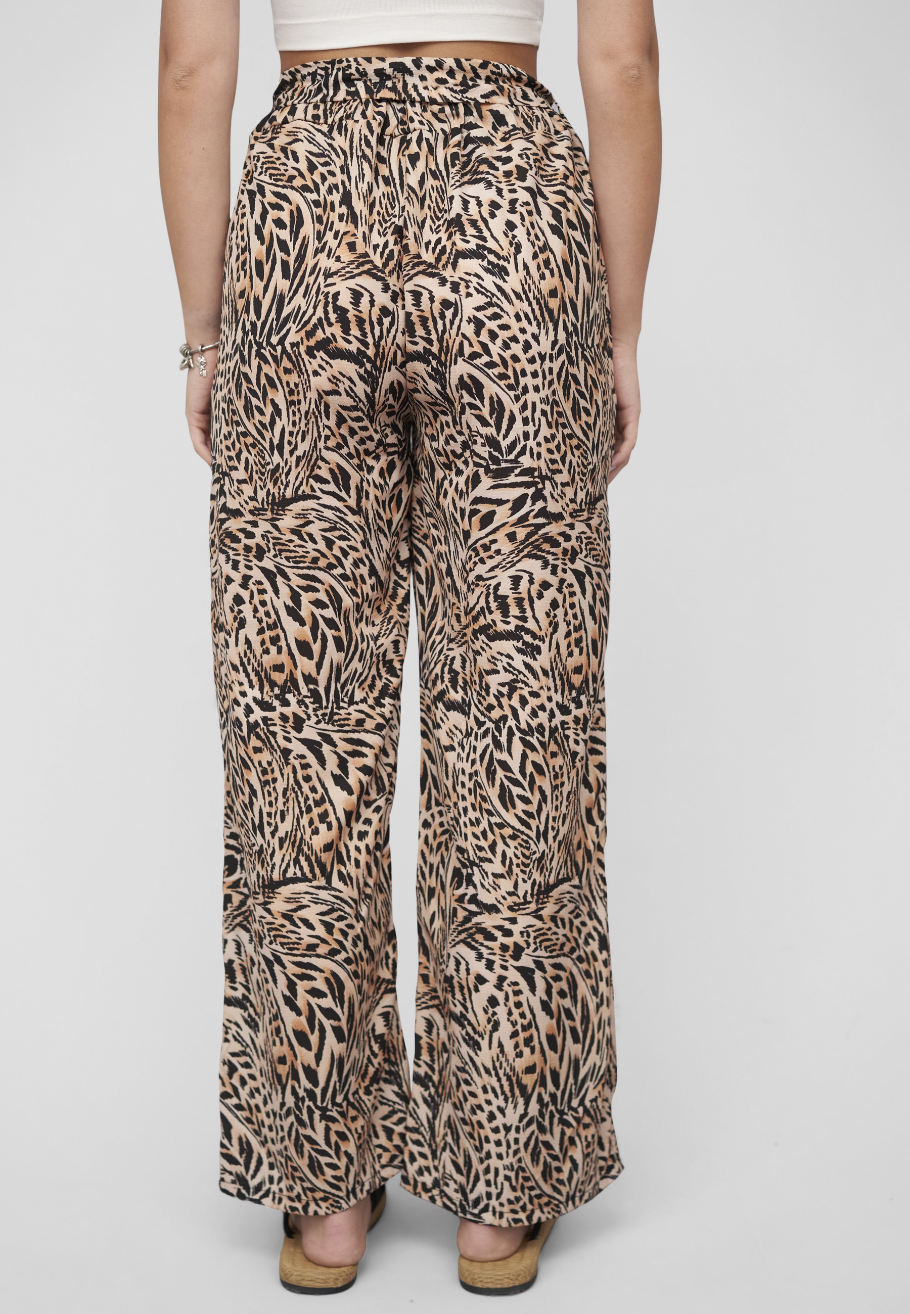 CLOUD 5IVE Stoffhose »CLOUD 5IVE Summer Pants with tie belt and aop leo print«