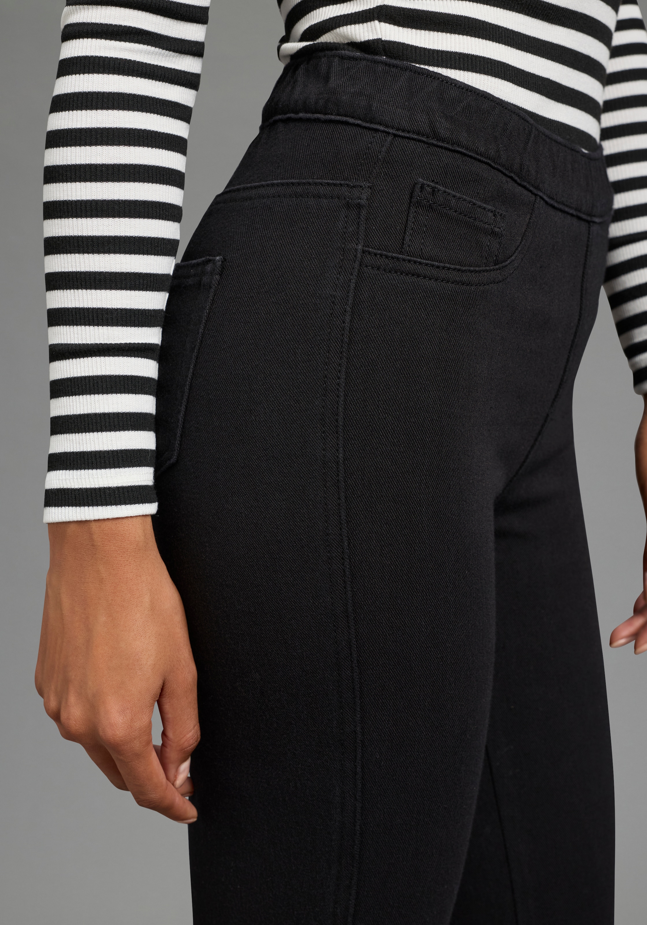 Arizona Jeansjeggings »im 4 Way Stretch, Quer- und Längselastisch, 7/8« extra-enger Skinny-Fit, normale Leibhöhe, 7/8-Länge