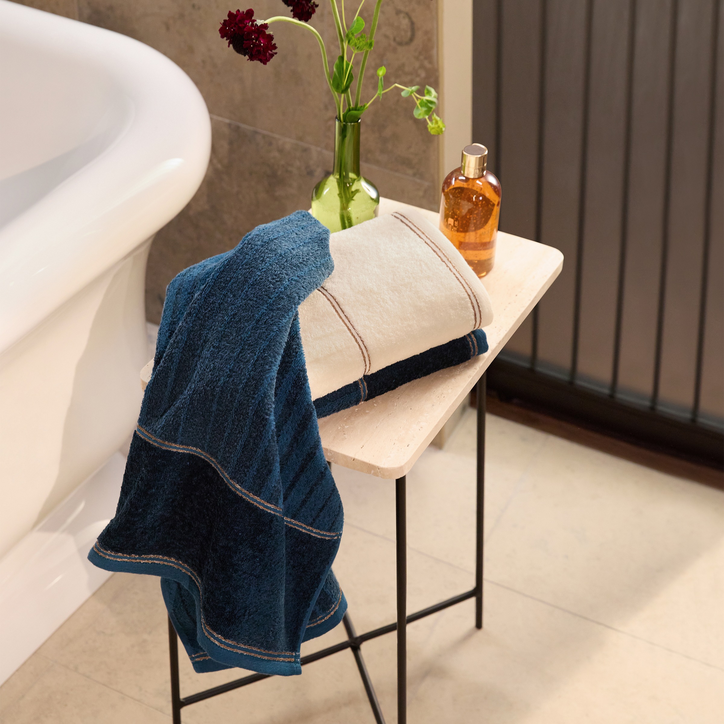 Möve Handtuch "Vibrant Opulence Ombre" aus Baumwolle und Lyocell gefertigt günstig online kaufen