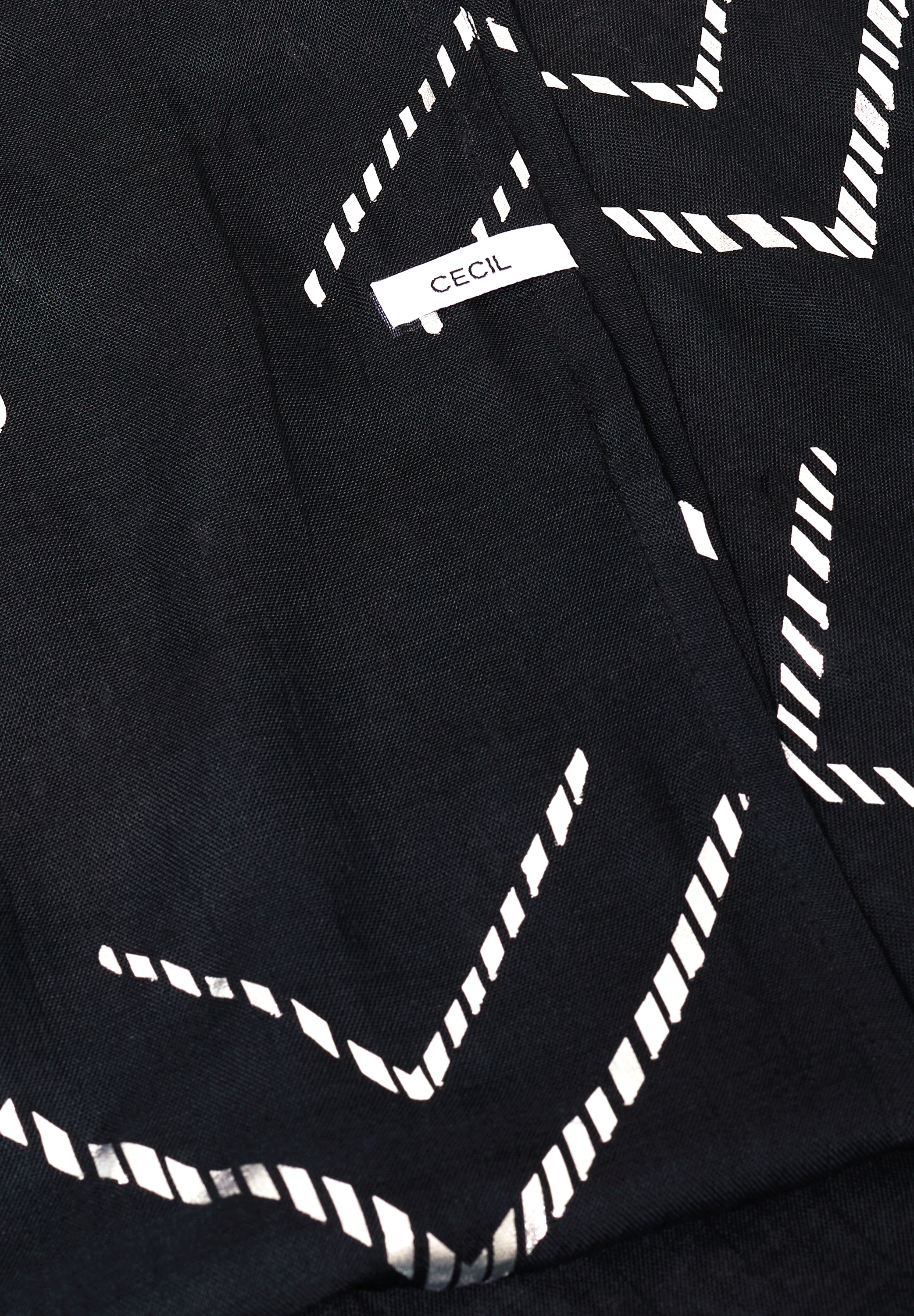 Cecil Loop aus Modal