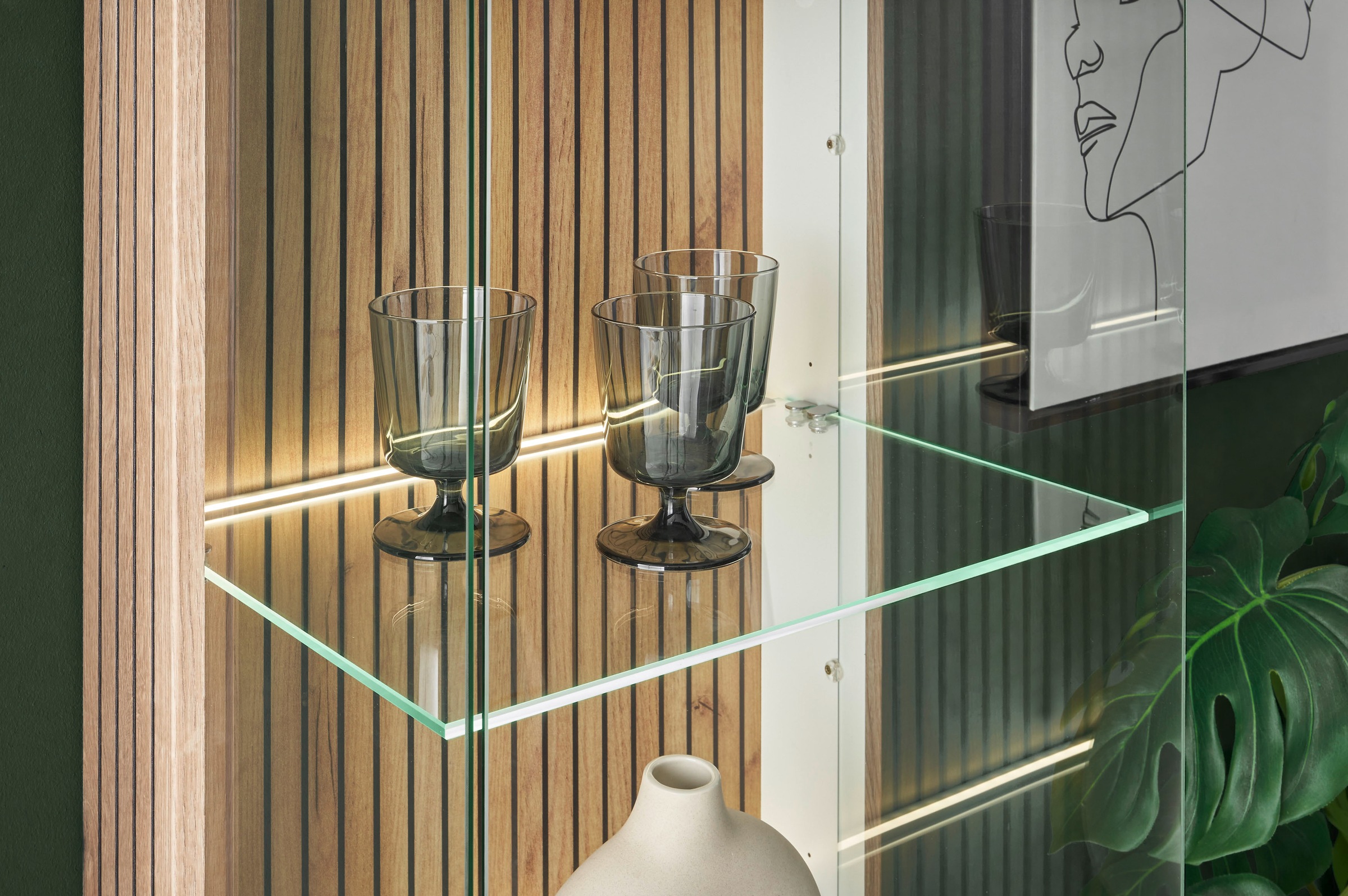INOSIGN Wohnwand »HUDSON«, (Set, 4 St.), mit moderner Rillenoptik, Griffe aus Metall (Schwarz), Breite 316 cm