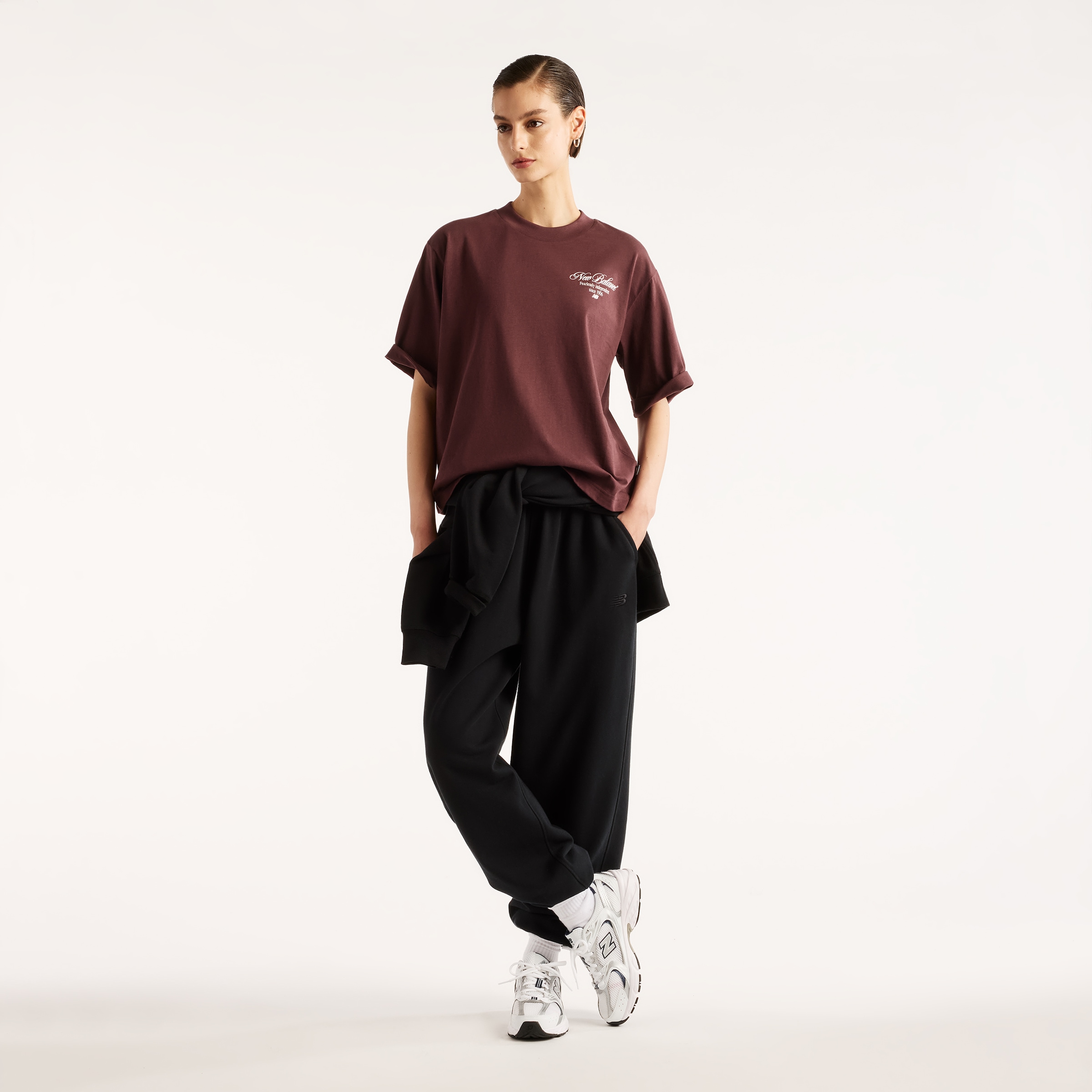 New Balance T-Shirt »PRESSED FLOWERS RELAXED T-SHIRT« sportlicher Stil, aus Baumwolle