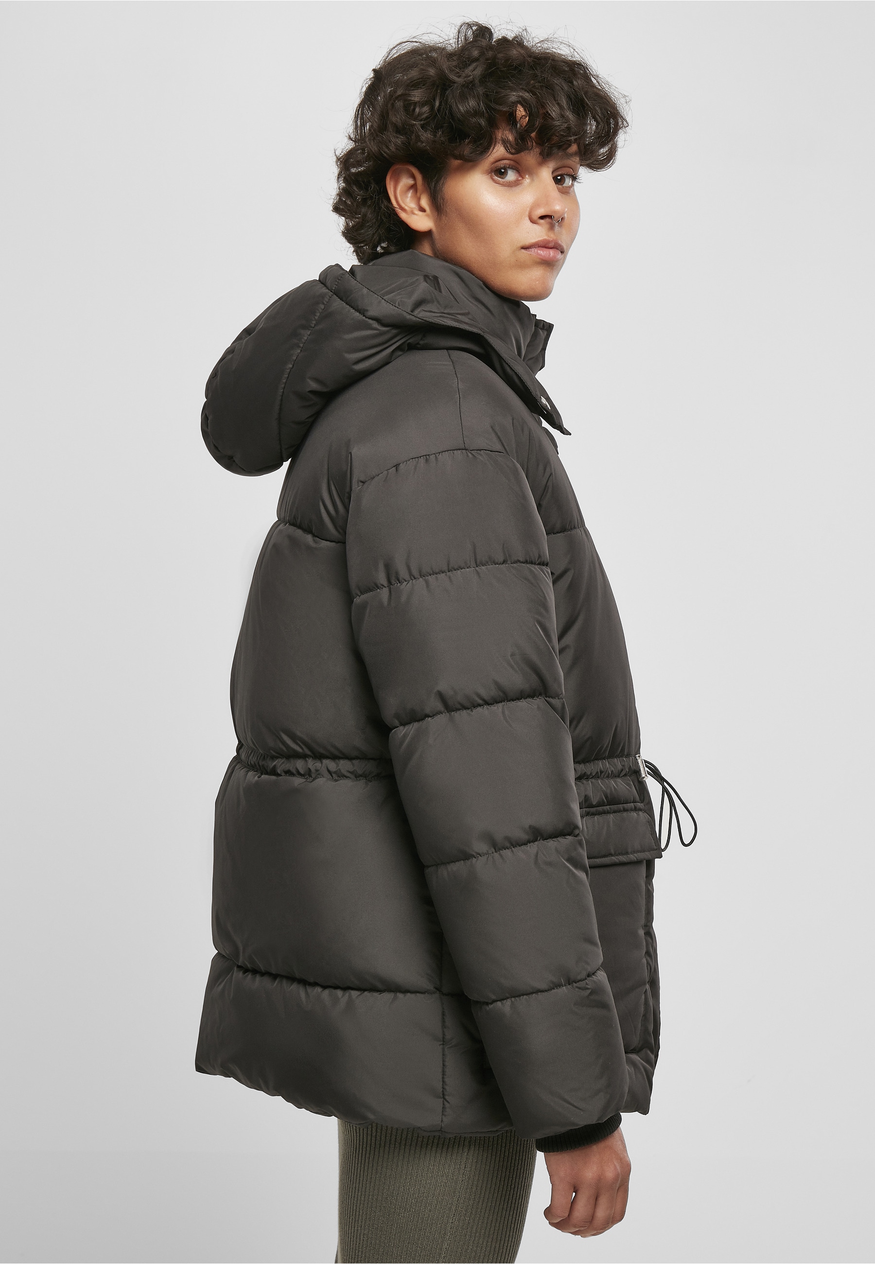 URBAN CLASSICS Winterjacke »Urban Classics Damen Ladies Waisted Puffer Jacket« 1 Stk. tlg. mit Kapuze
