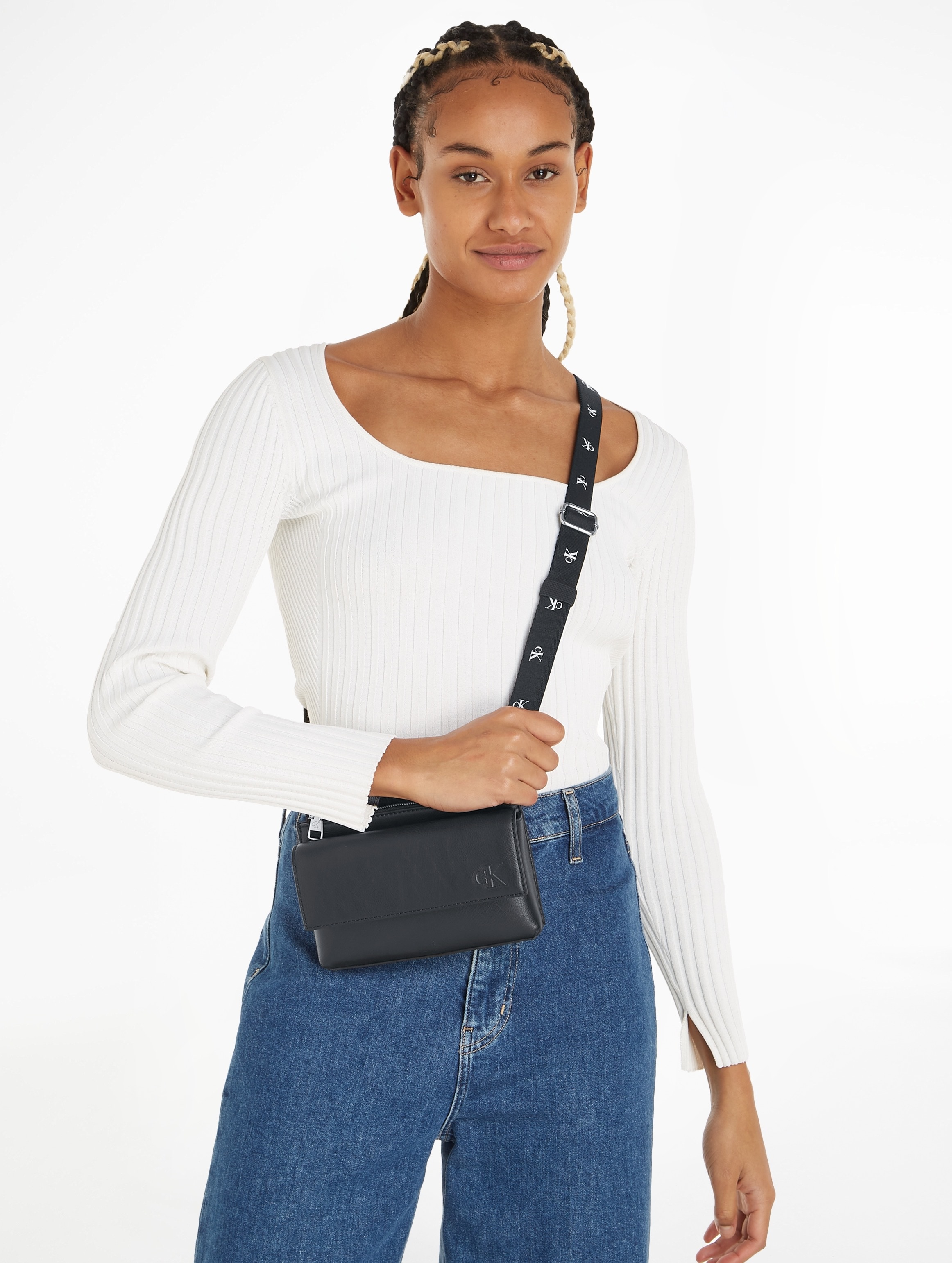 Markenlogo Jeans dezentem mit »ULTRALIGHT XBODY PHONE Klein EW online | PU«, BAUR Handytasche kaufen Calvin
