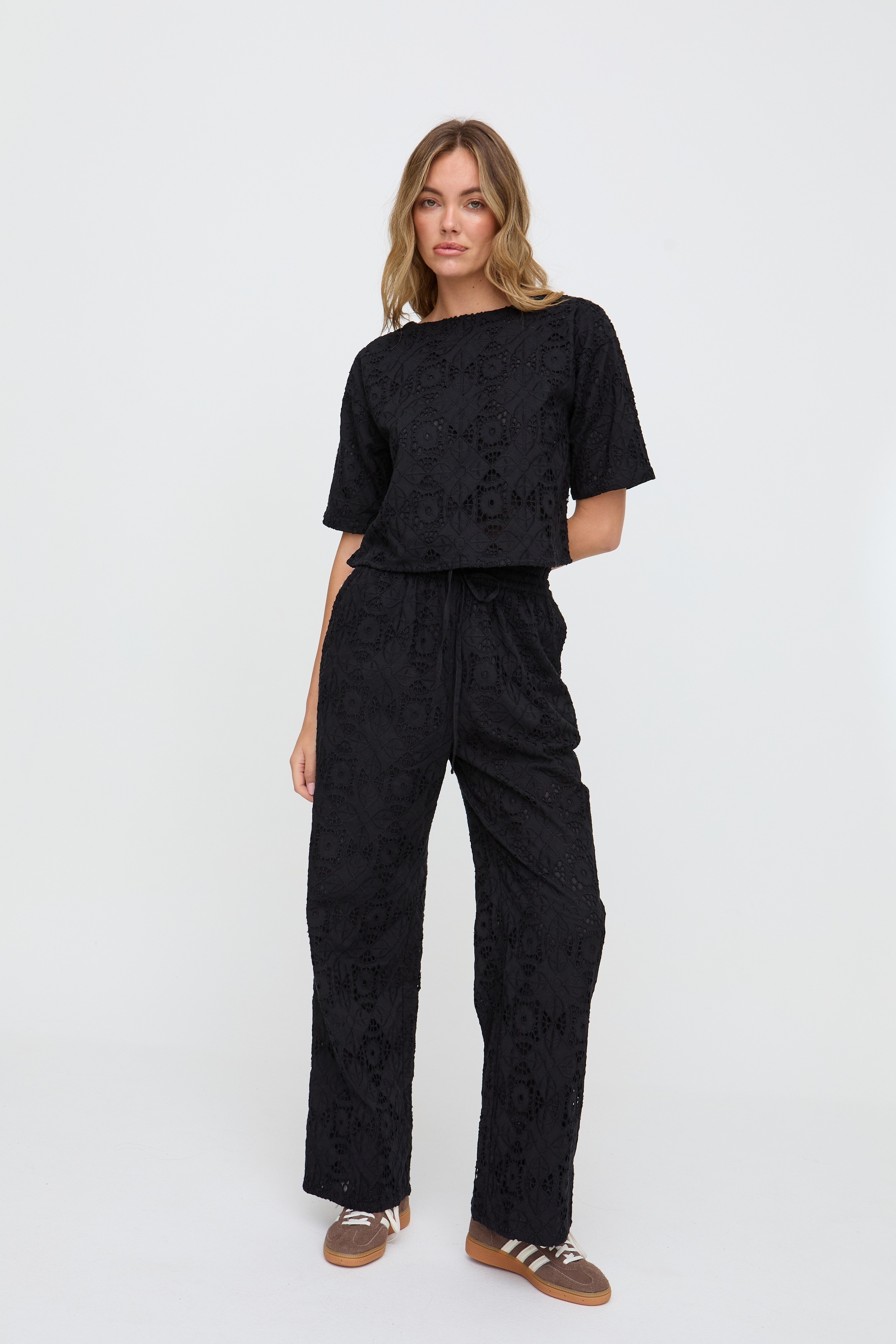 Thumbnail - RAFFYA T-Shirt "Opal Broderie Anglaise Split Open Blouse Damen"