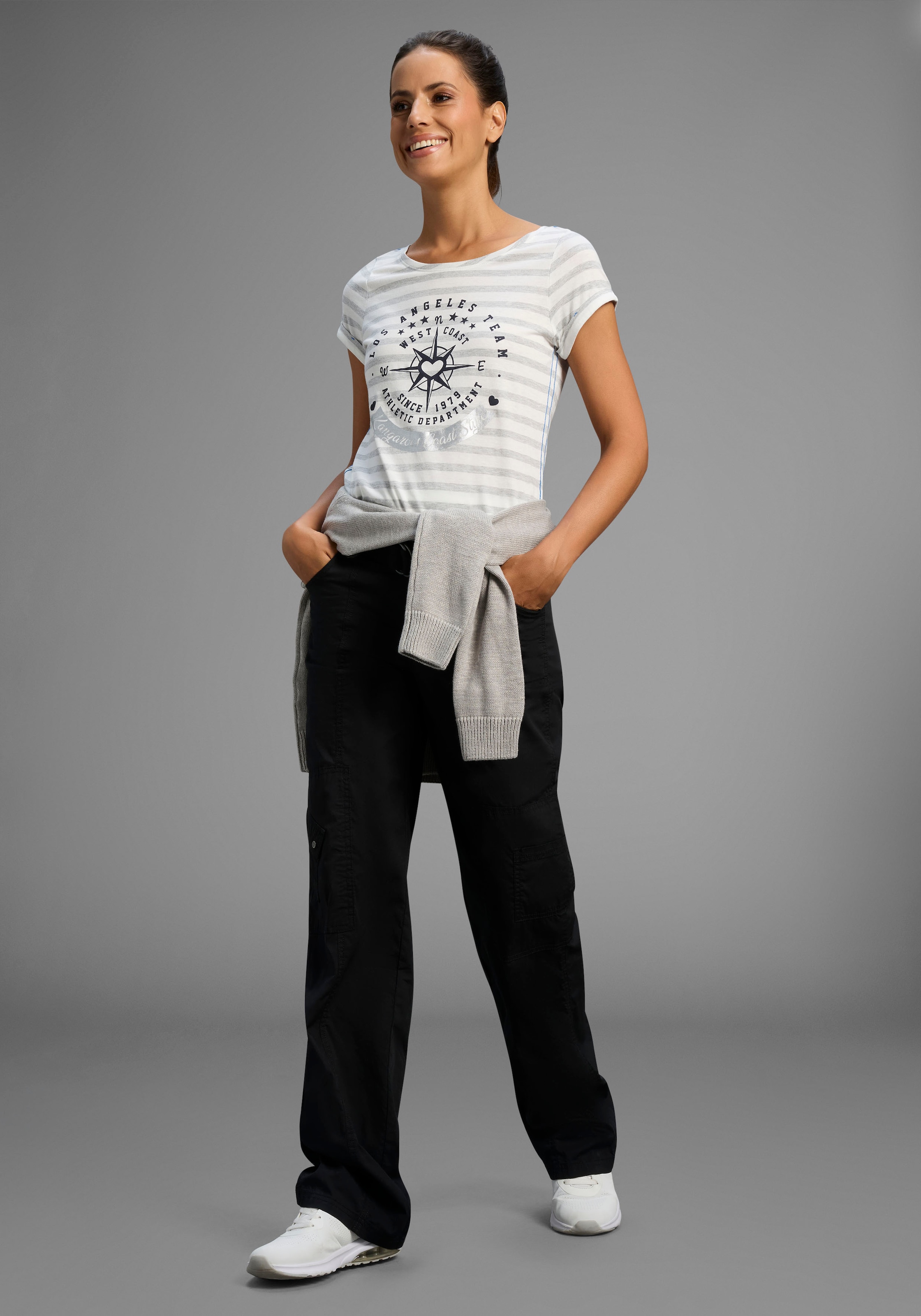 KangaROOS Print-Shirt, Kurzarm, figurbetonter Schnitt, mit Metallic-Print
