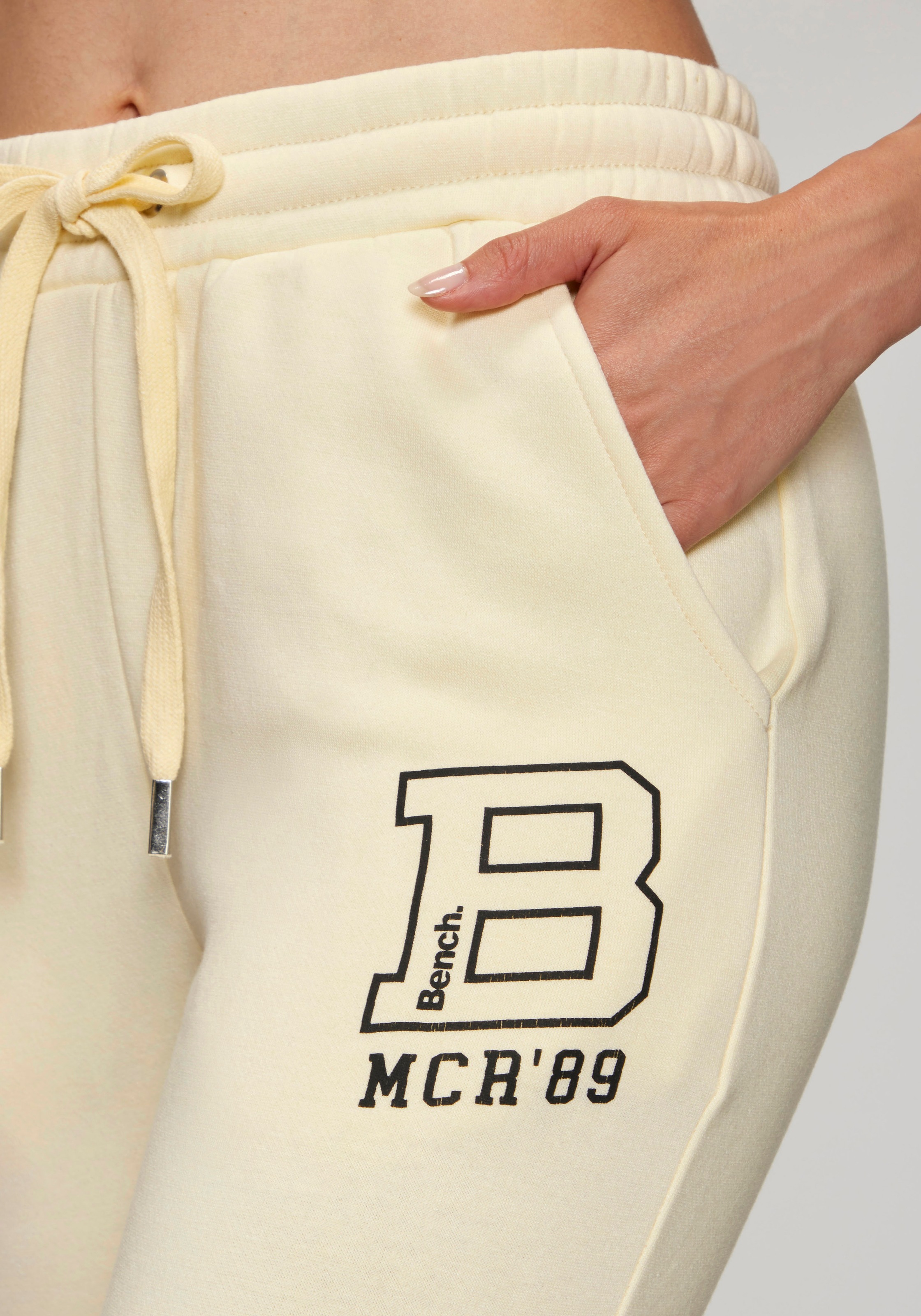 Bench. Loungewear Jogginghose, in Sweatware leicht innen angeraut