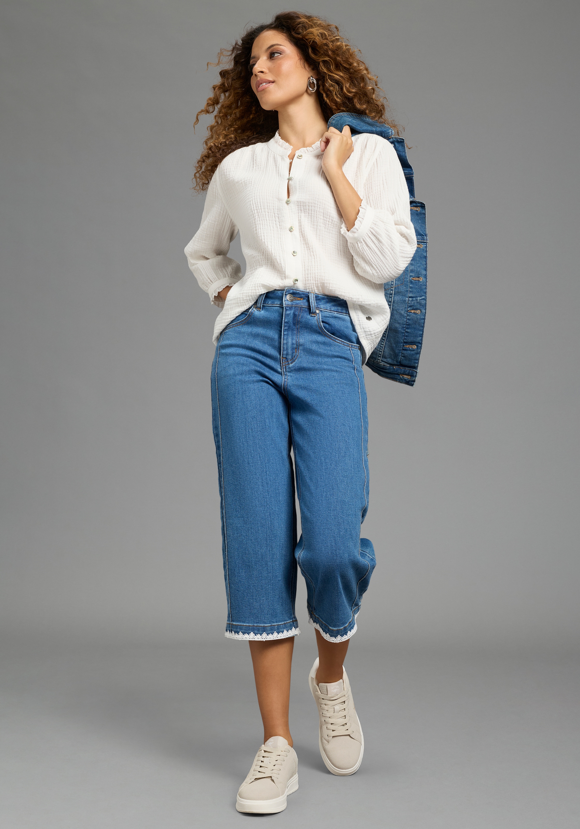 KangaROOS Comfort-fit-Jeans mit Eingrifftaschen, Culotte, Spitze am Saum