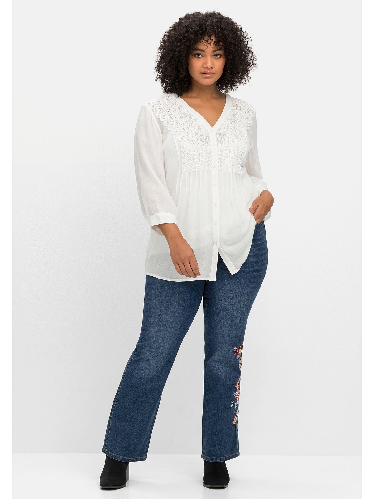 sheego by Joe Browns Longbluse »Große Größen«, mit Häkelspitze und Biesen