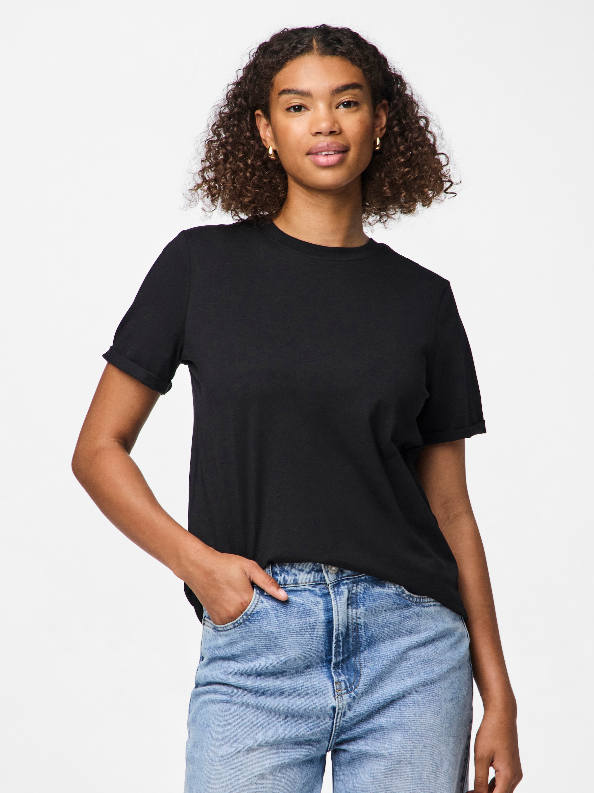 pieces Rundhalsshirt "PCRIA SS FOLD UP SOLID TEE NOOS BC" günstig online kaufen