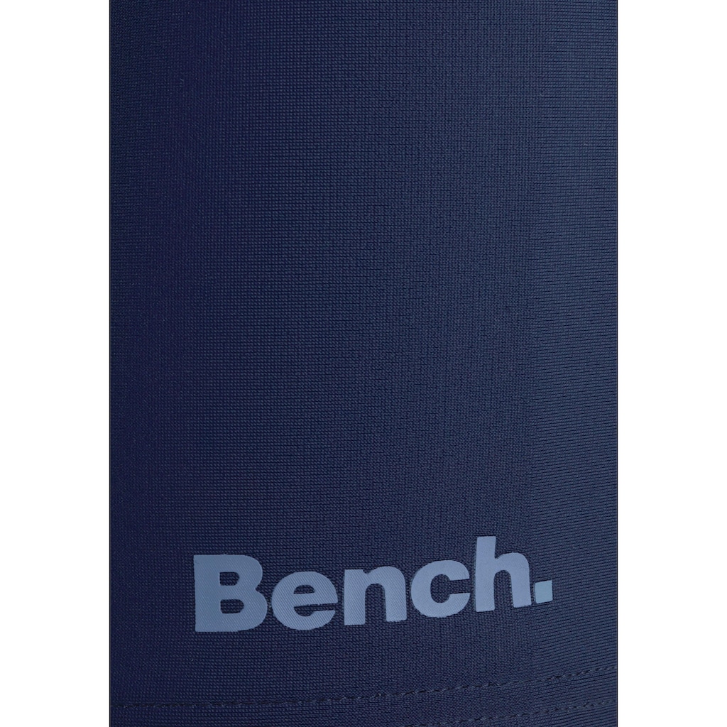 Bench. Boxer-Badehose, mit Logodruck