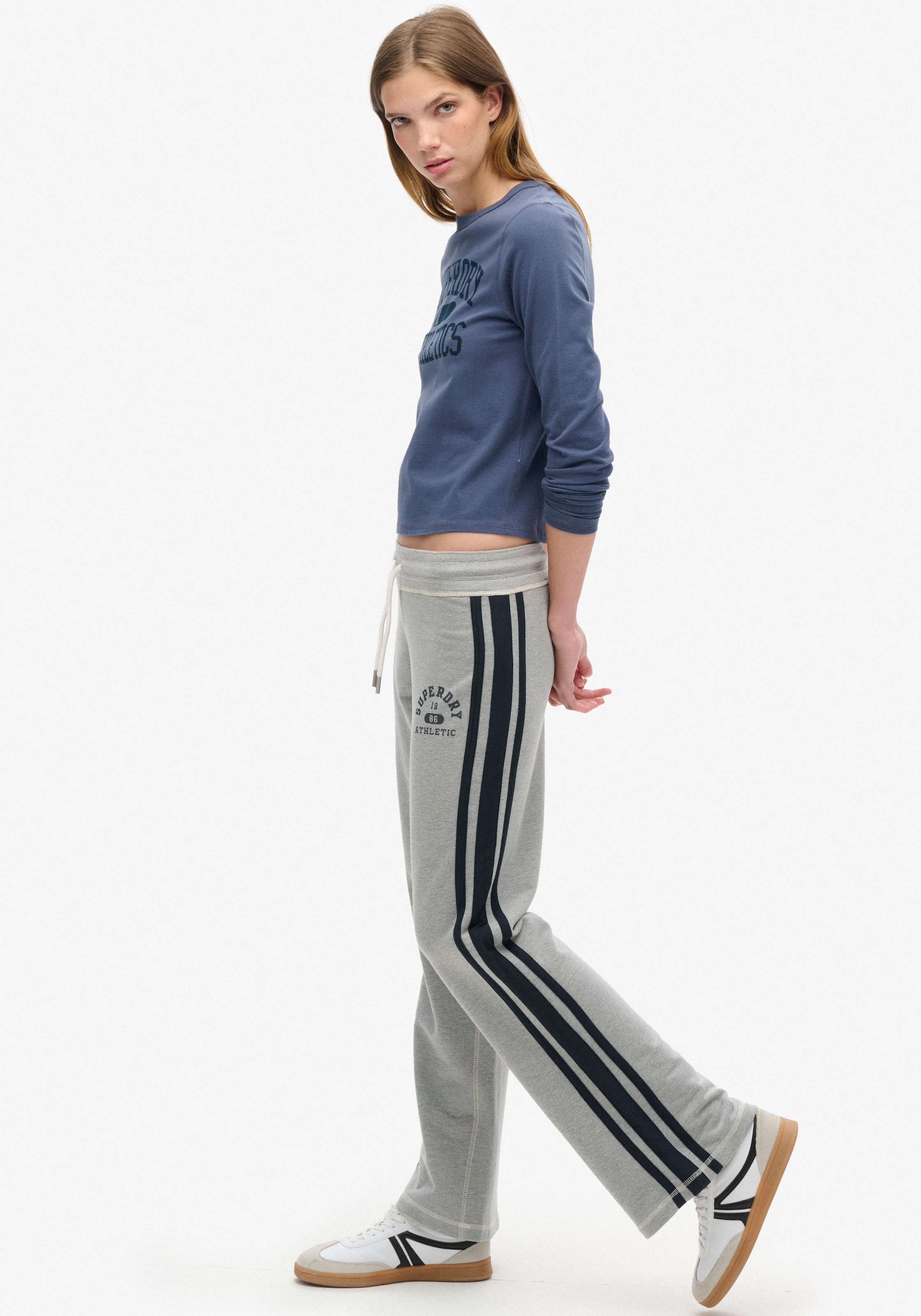 Superdry Sweathose »ATHLETIC STRIPE FLARE JOGGER«, Jogginghose mit Streifen und Schlag