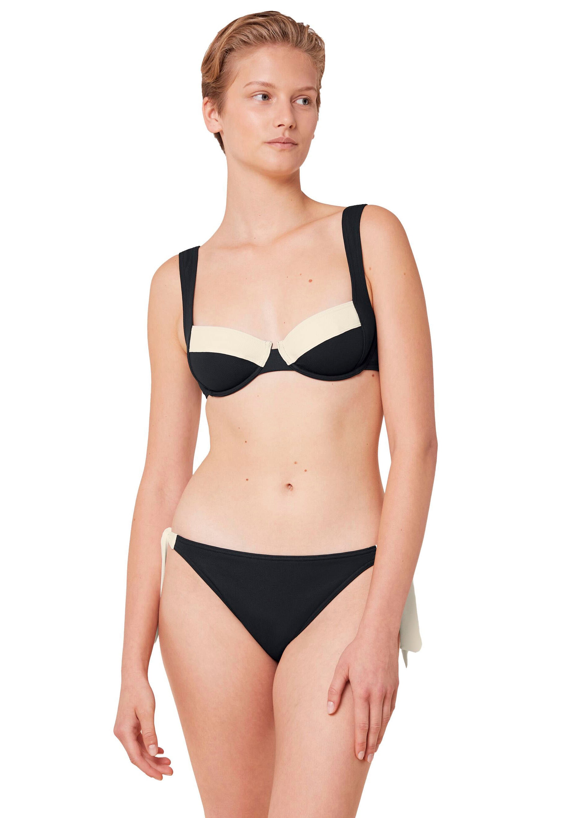 Triumph Balconette-Bikini-Top "Summer Glow W 02 sd", Struktur-Piqué mit schmeichelhaft geschnittenem Dekolleté, zweifarb
