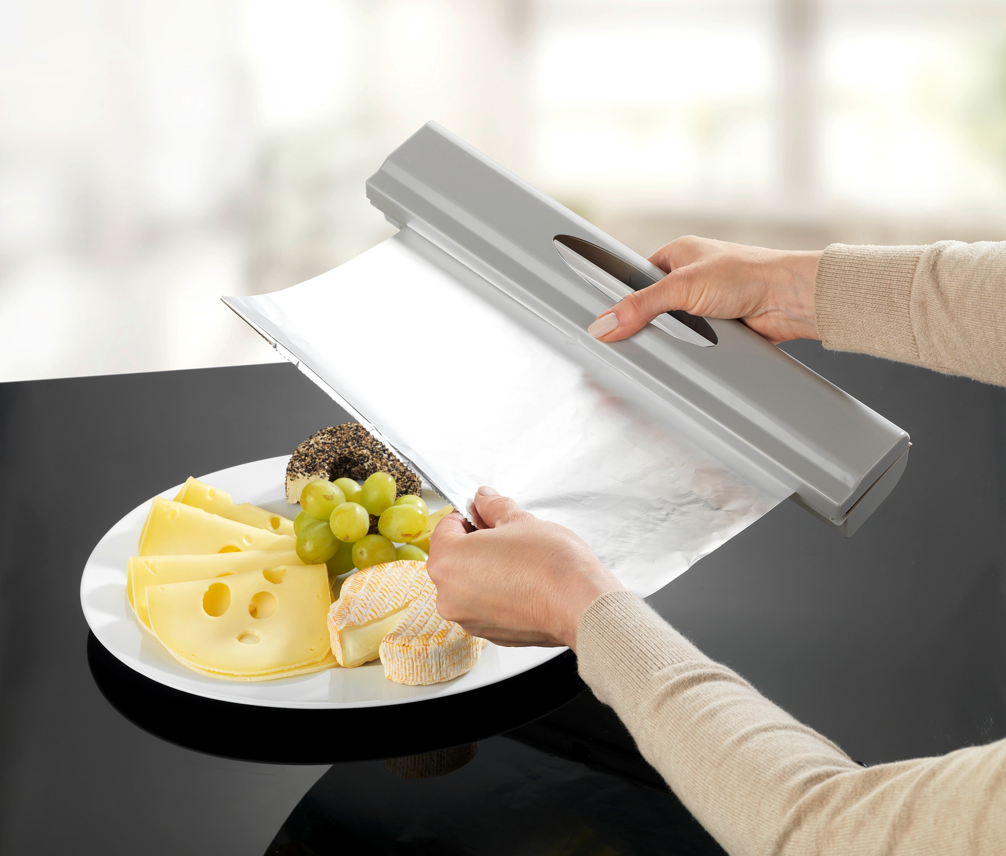 WENKO Folienspender »Modell Perfect-Cutter«, für Folienrollen bis 33 cm Breite, für Alufolien und Frischhaltefolien