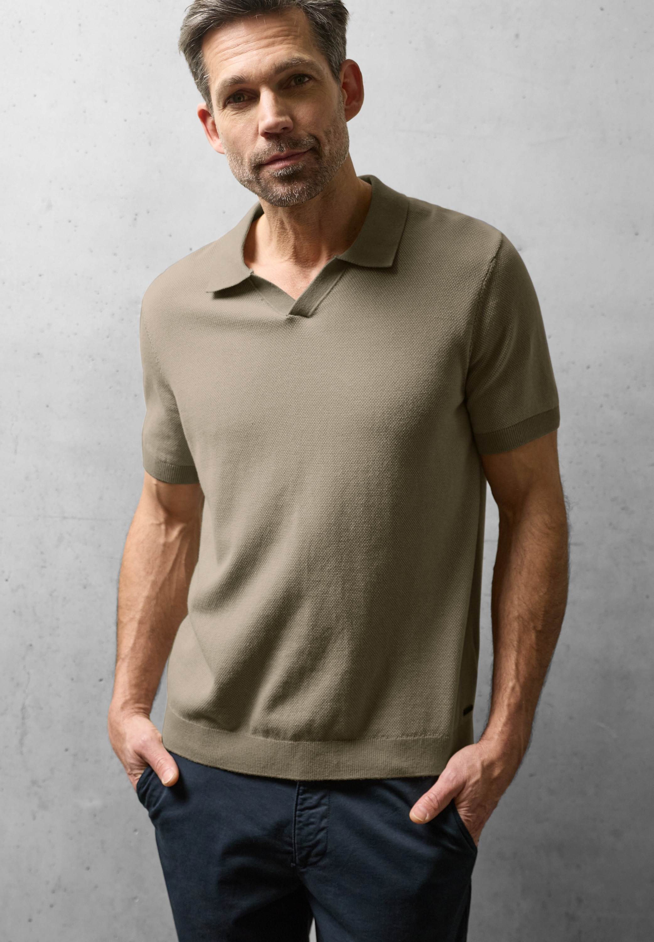 T-Shirt STREET ONE MEN, Herren, Gr. XL (44), sandweiß, Web, 100% Baumwolle, meliert, comfort fit normal, hoch geschlossener Ausschnitt, Bündchen, Shirts T-Shirt, aus reiner Baumwolle