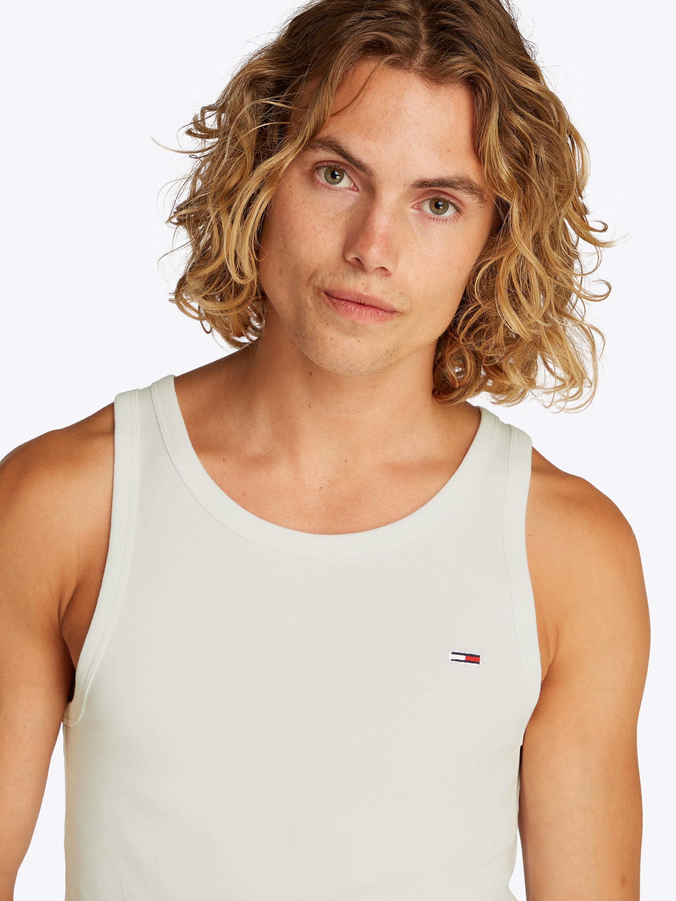 Tommy Jeans Tanktop »TJM XSLIM 2PCK RIB TANK EXT«, (Packung, 2 tlg., 2er), mit gerippter Struktur