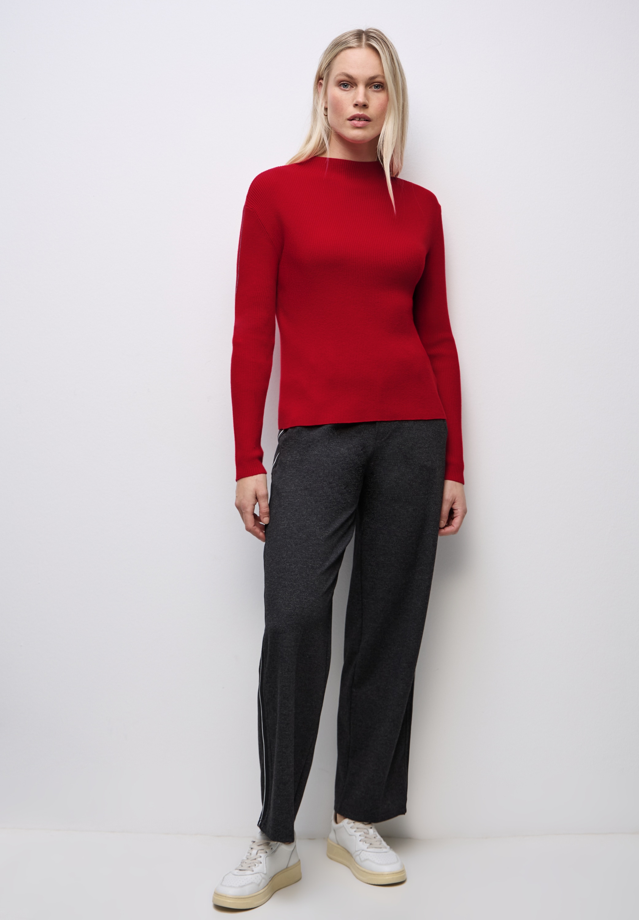 STREET ONE Rollkragenpullover mit Tape Detail am Ärmel