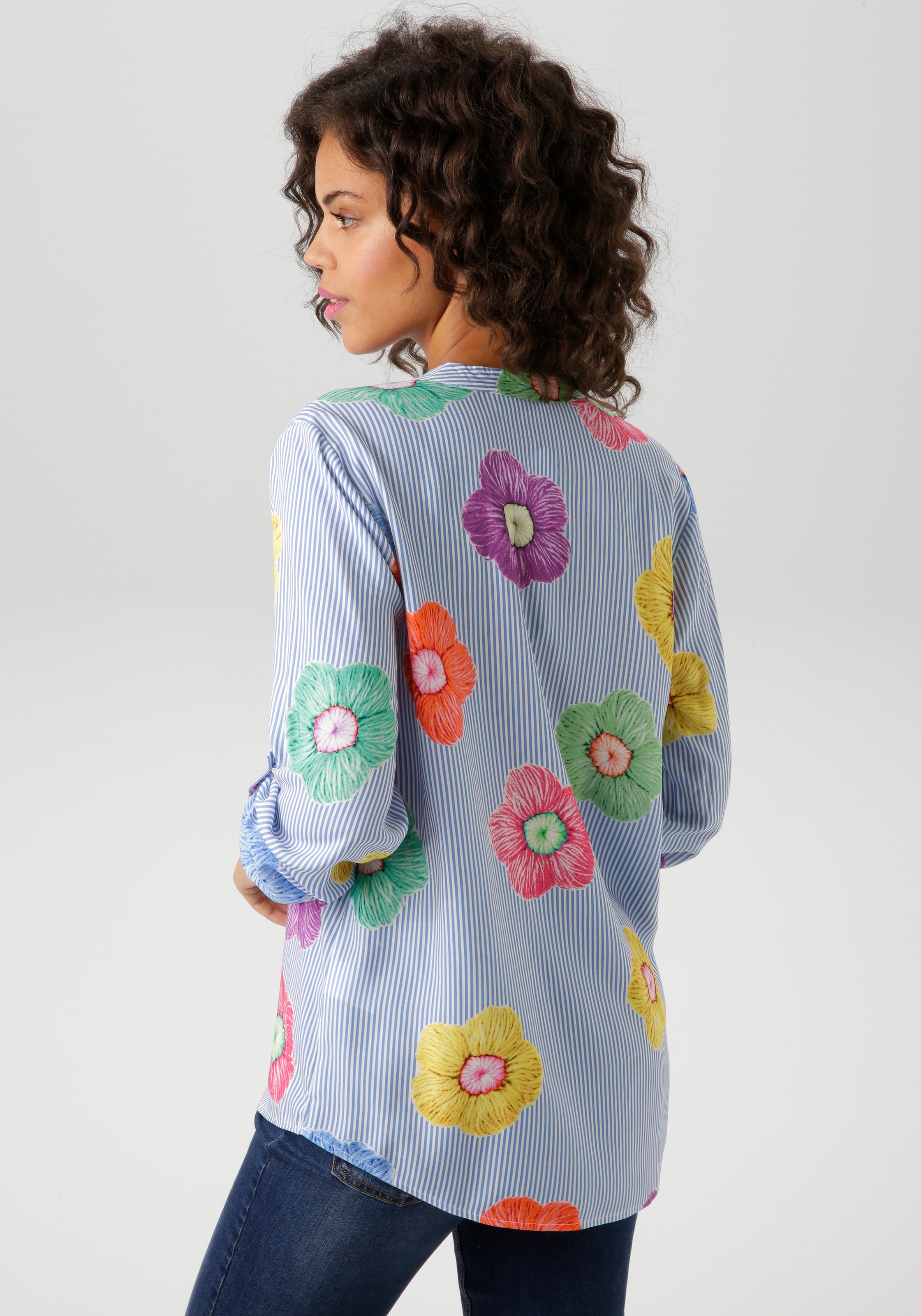 Aniston CASUAL Schlupfbluse, gestreift und mit bunten Blüten verziert