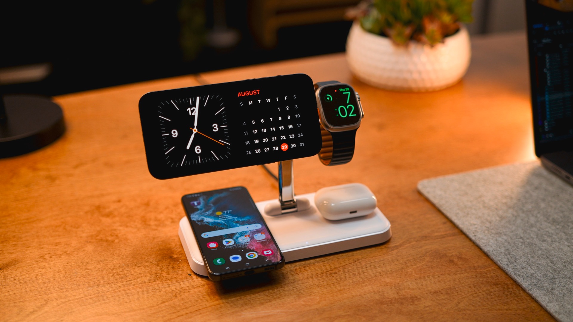 Targus Wireless Charger »HyperJuice QI2 4 in 1 Charging Stand«