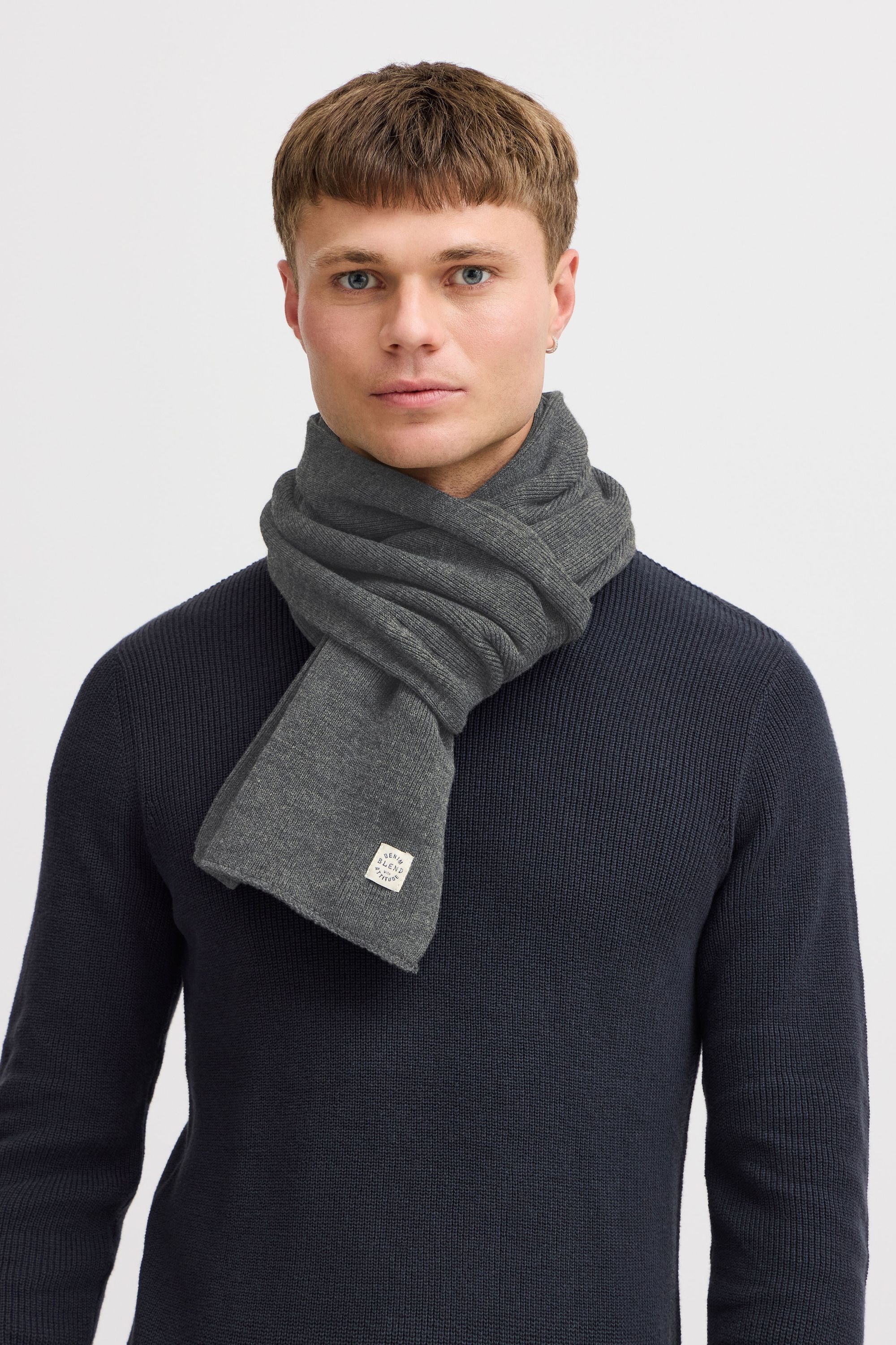 Blend Strickschal "BHScar", Schal mit Logobadge günstig online kaufen