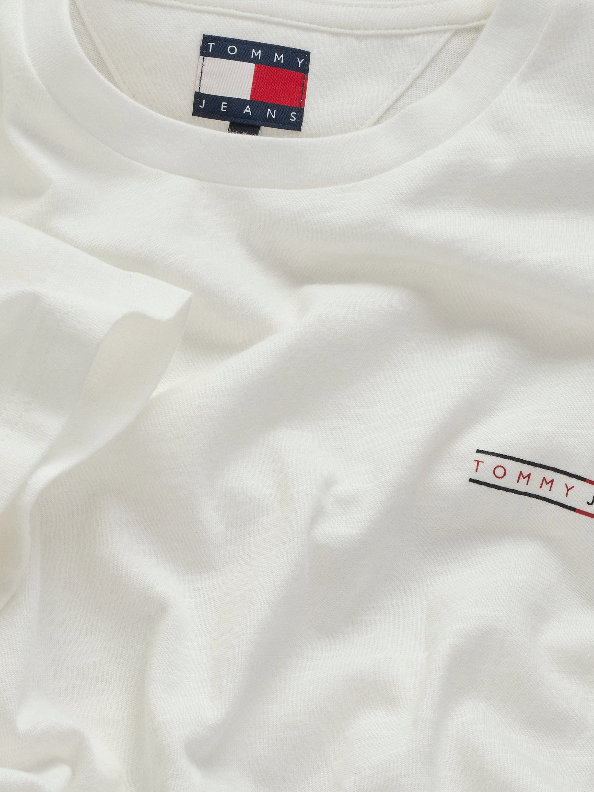 Tommy Jeans Kurzarmshirt »TJM REG GRAPHIC SLUB TEE EXT«, Mit Rundhalsausschnitt