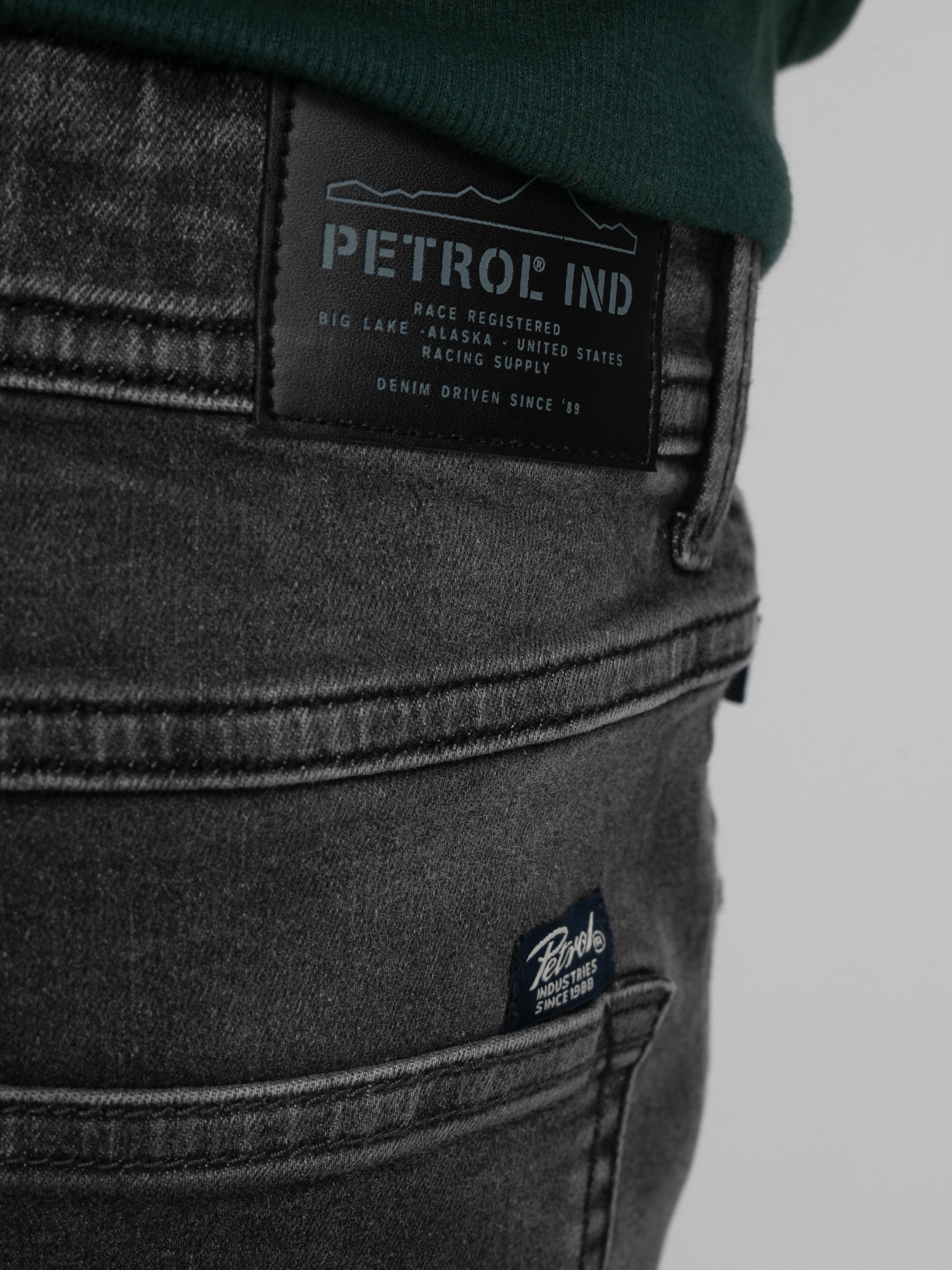 Petrol Industries Gerade Jeans, mit Washed-Optik