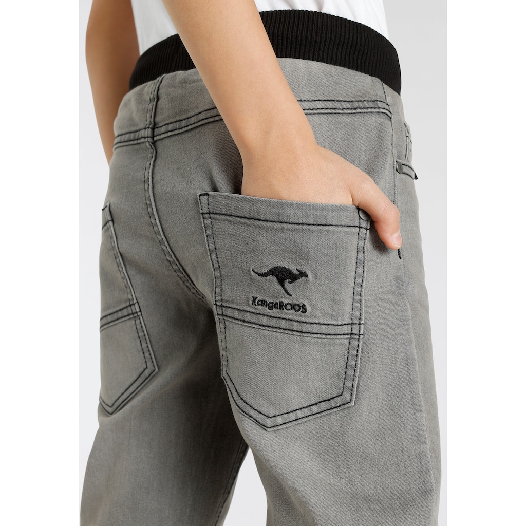 KangaROOS Schlupfjeans », elastisch mit schmalem Beinverlauf«