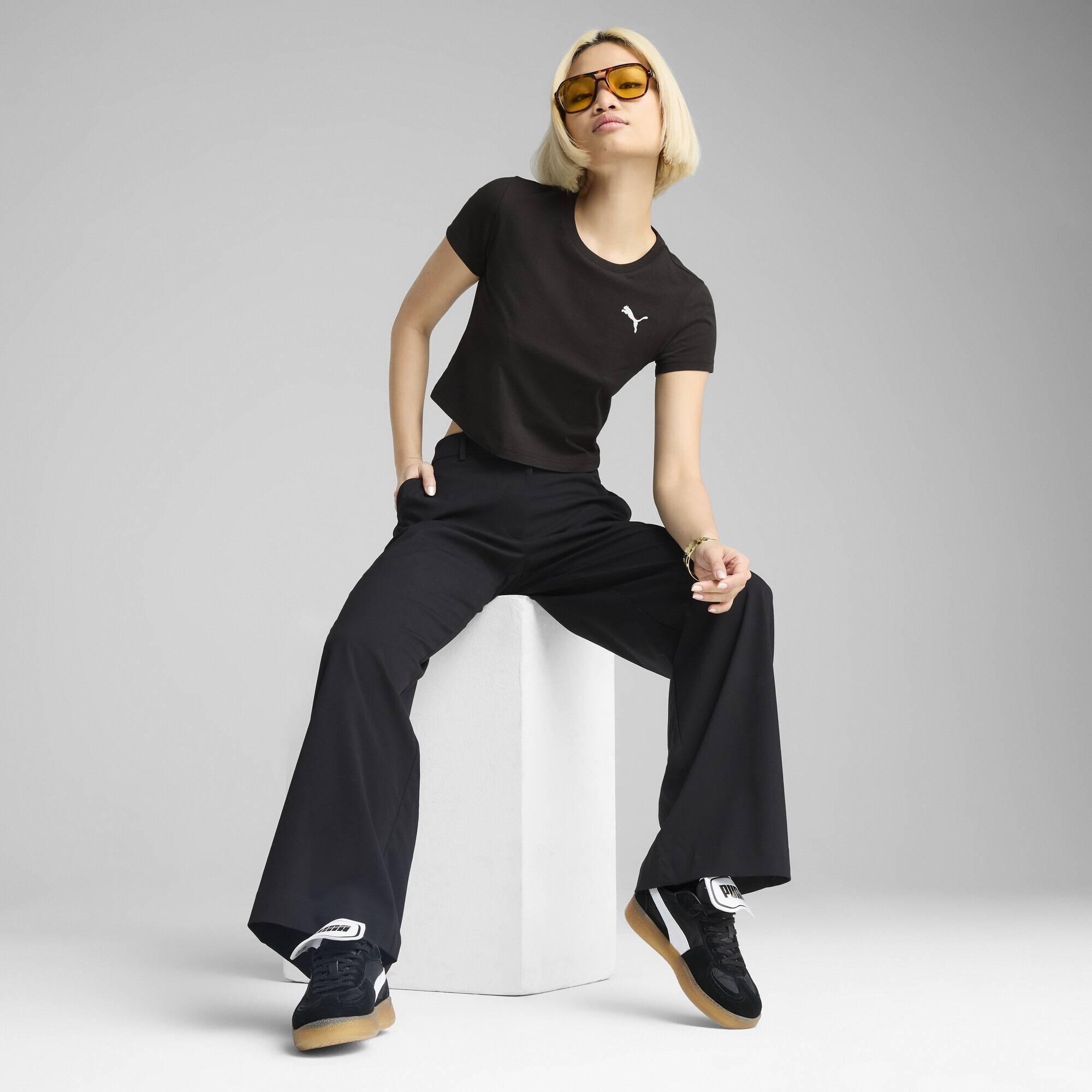 PUMA T-Shirt »WARDROBE ESS Kurzes figurbetontes T-Shirt Damen«