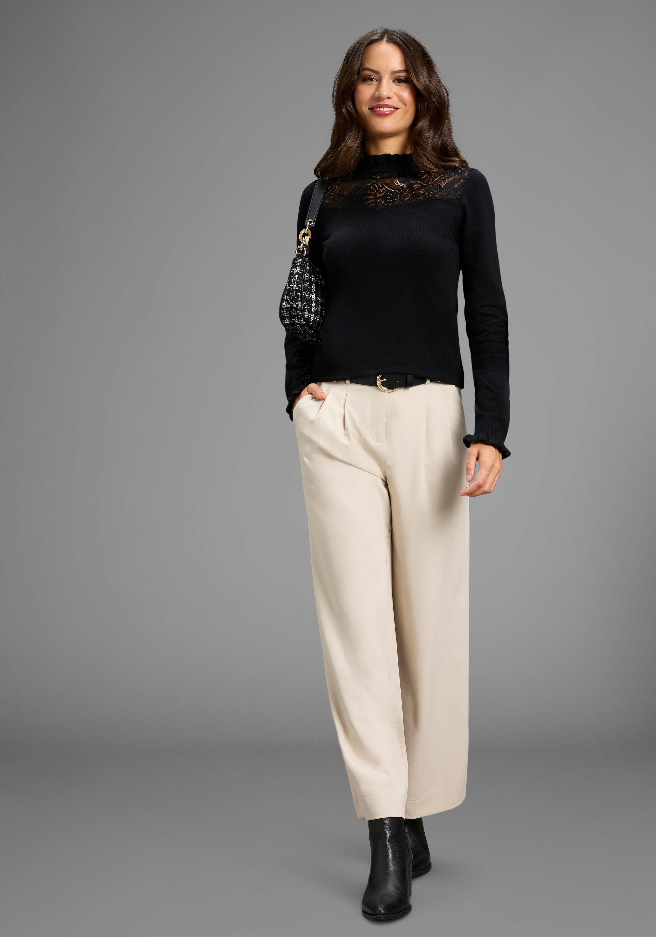 Laura Scott Stehkragenpullover, mit femininem Spitzeneinsatz - NEUE KOLLEKTION