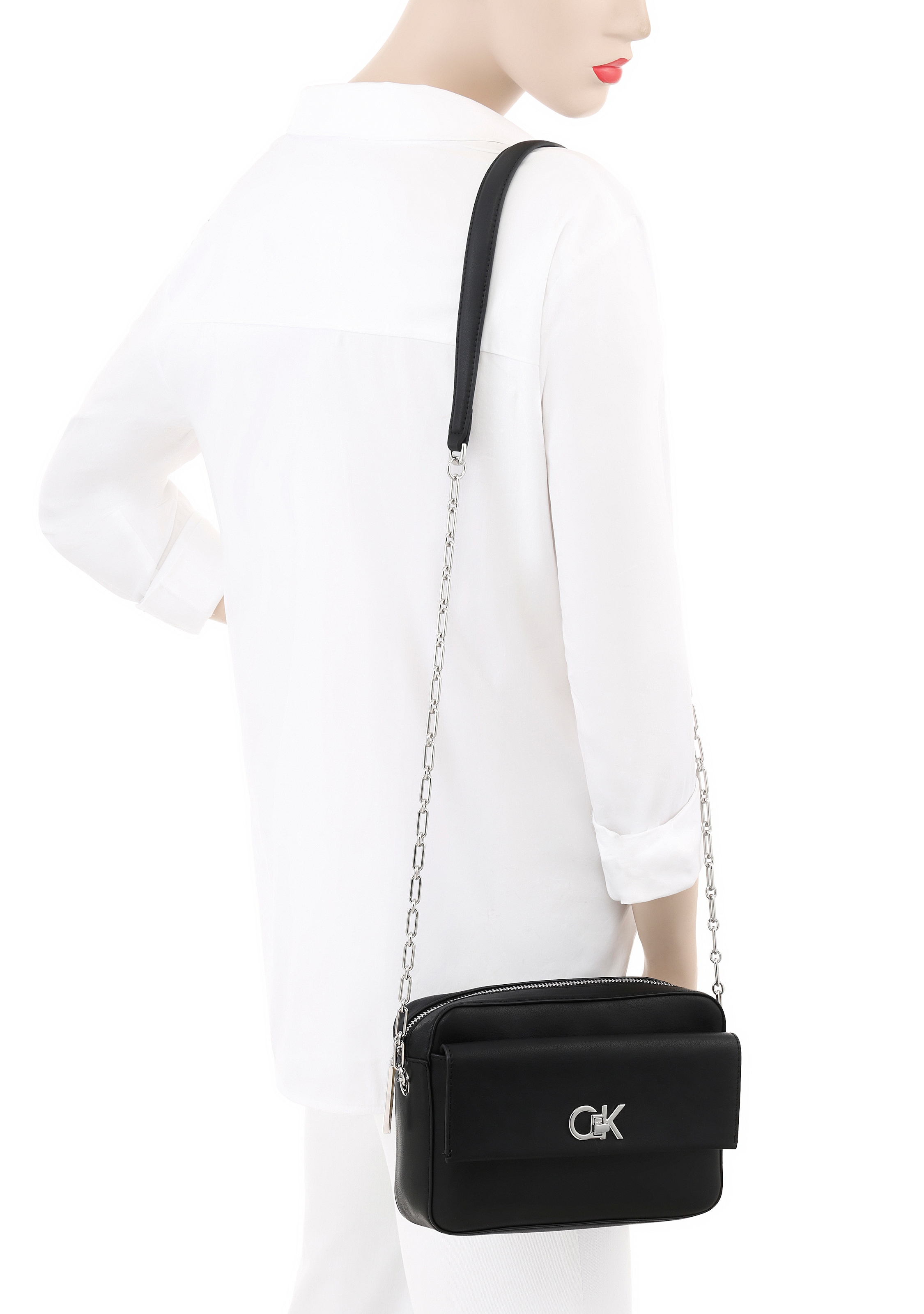 Calvin Klein Mini Bag »CK RE-LOCK POCKET CAMERA BAG«, kleine Umhängetasche, Damen Schultertasche mit Zierkette