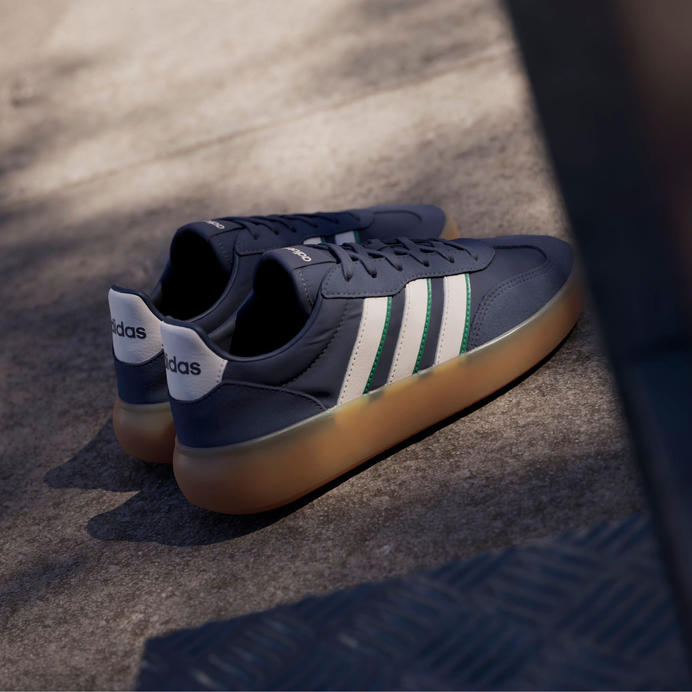 adidas Sportswear Sneaker »BARREDA DECODE«, Design auf den Spuren des adidas Handball Spezial