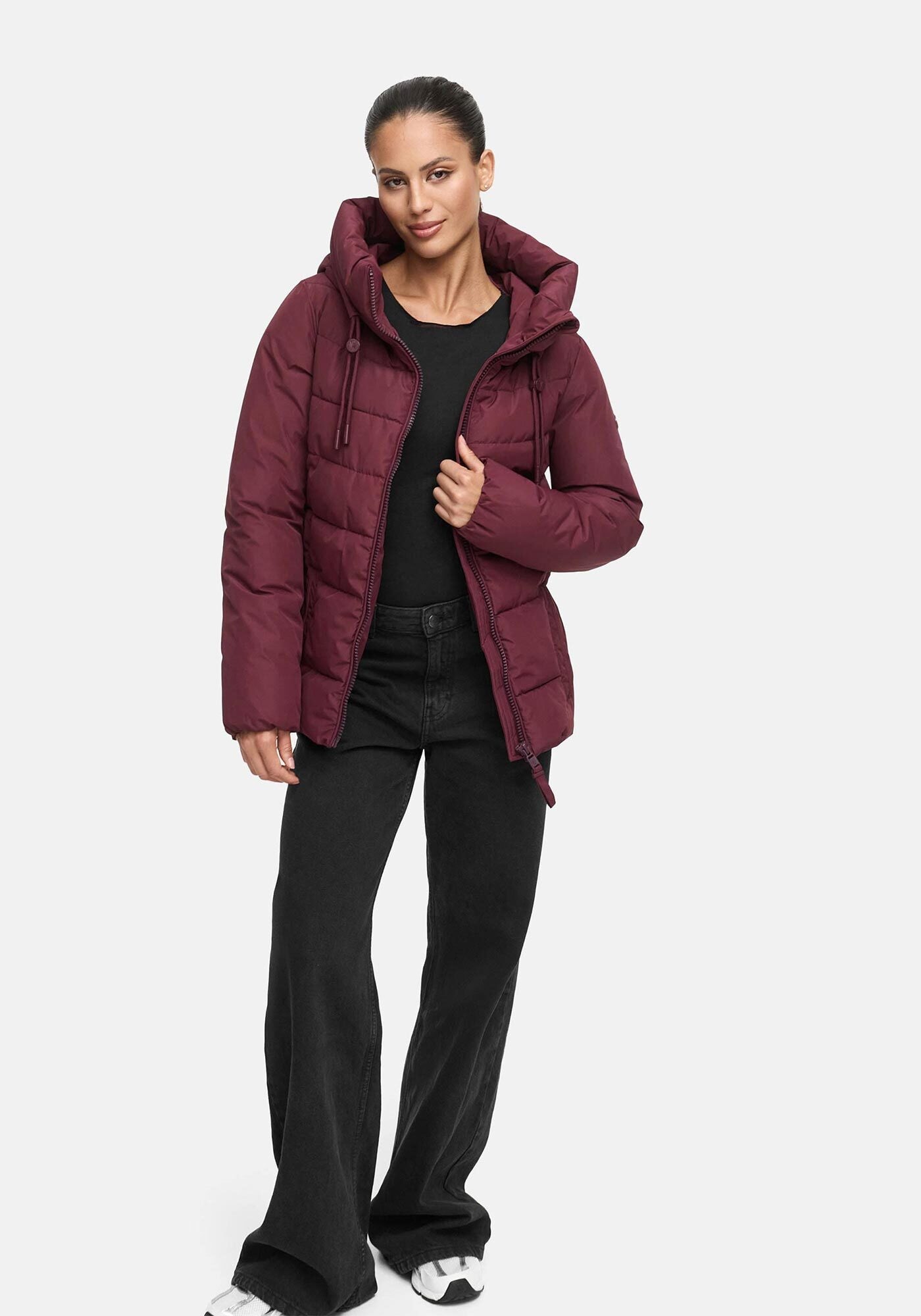 Marikoo Winterjacke »Himee« mit praktischem Taillengürtel und robuster Klickschnalle