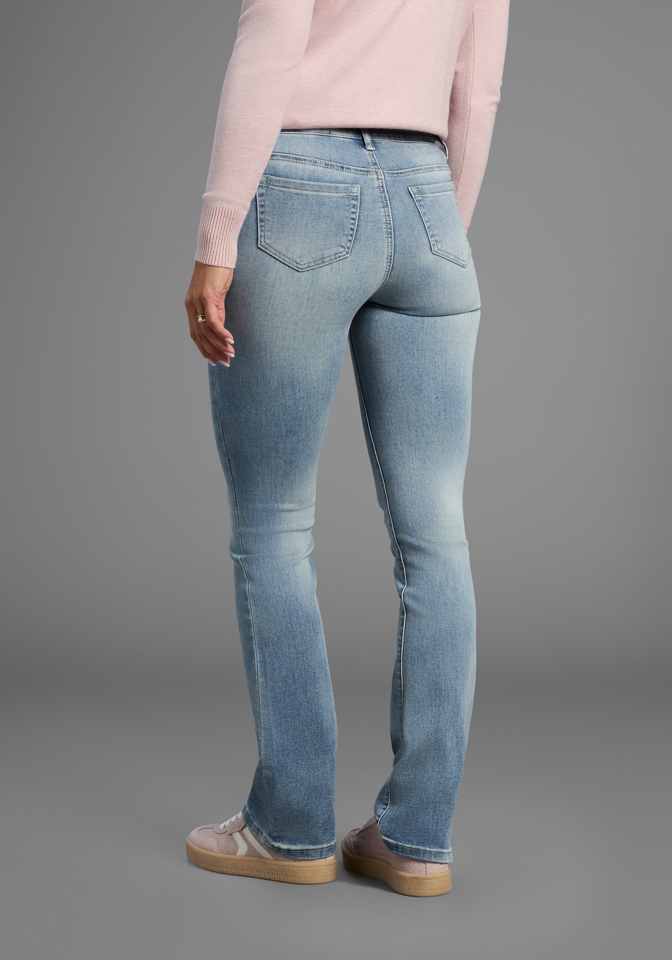 Arizona Bootcut-Jeans "Ultra-Stretch" normale Passform, Baby-Bootcut, Used- günstig online kaufen