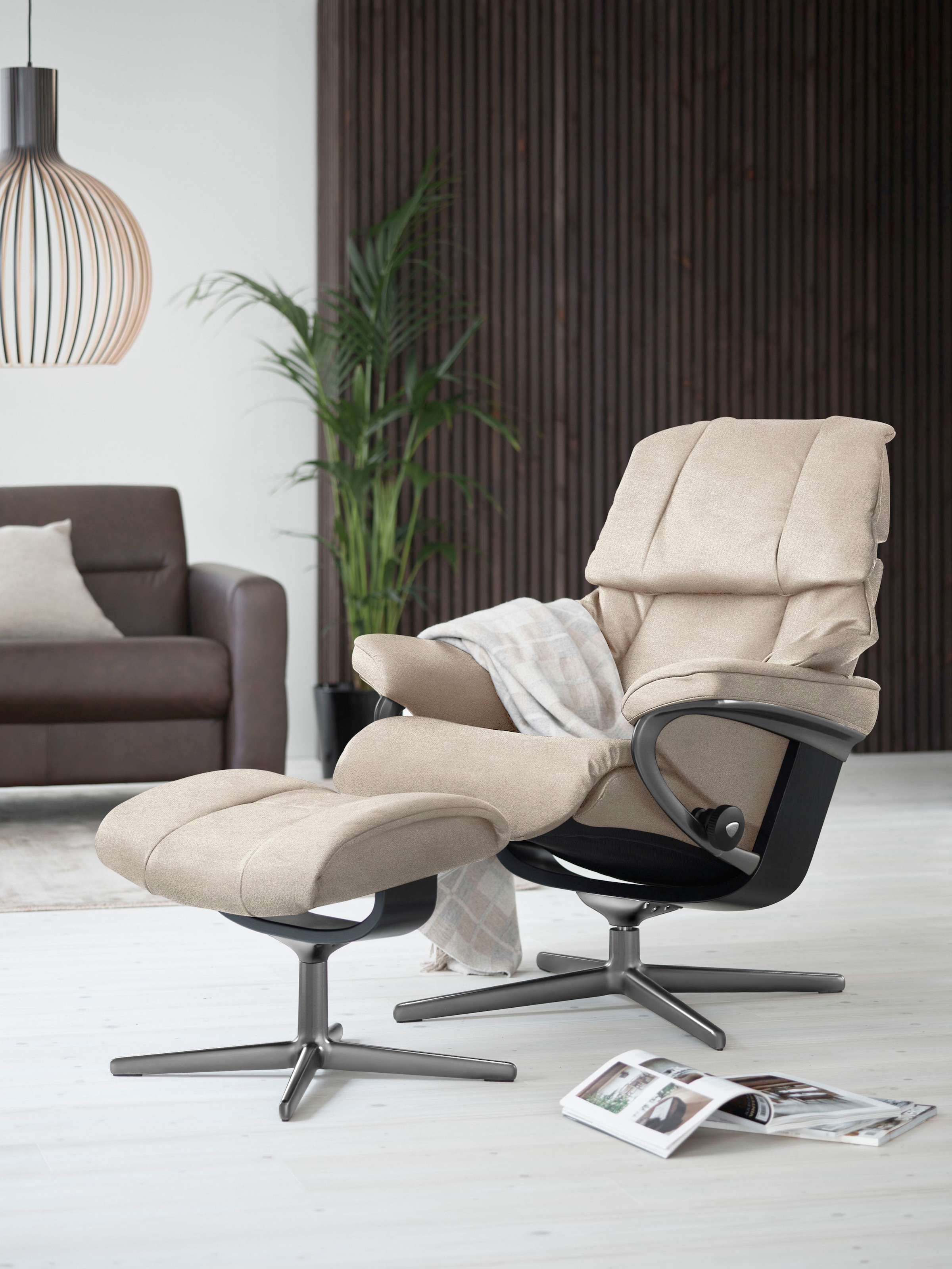 Stressless Relaxsessel "Reno", mit Cross Base, Größe S, M & L, Holzakzent S günstig online kaufen