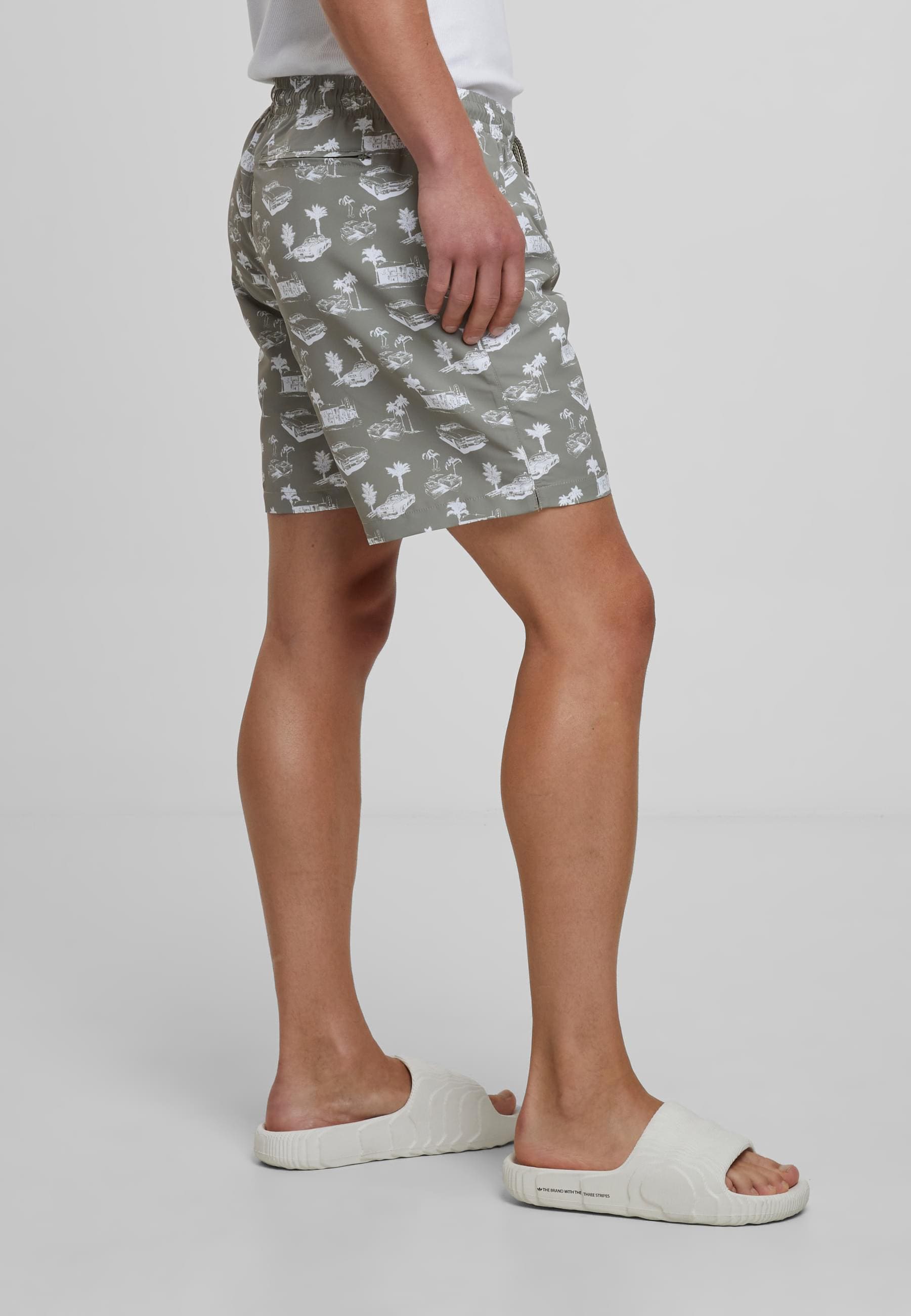 URBAN CLASSICS Badeshorts »Urban Classics Herren Pattern Swim Shorts«