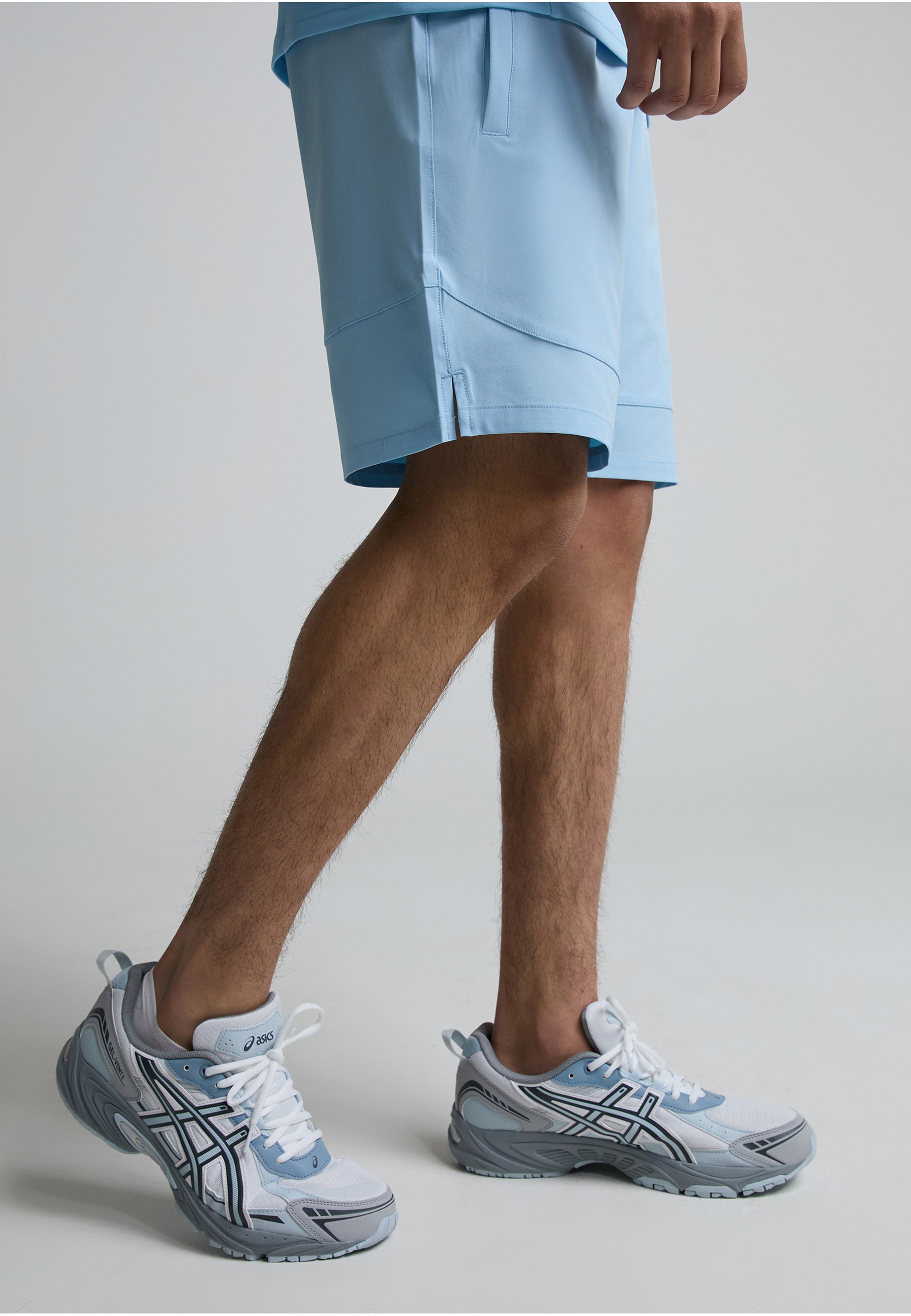Monterrain Trainingsshorts »Monterrain FORM WOVEN RUNNING SHORT«