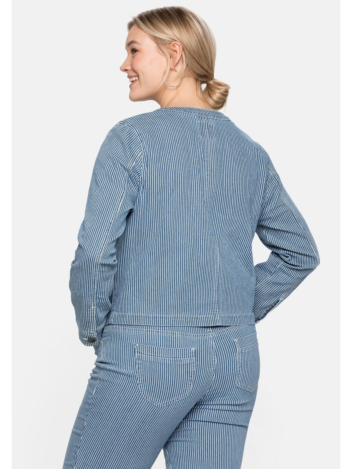 Kapuze, Größen«, Sheego BAUR | online in Jeansjacke ohne verkürzter Form kaufen »Große